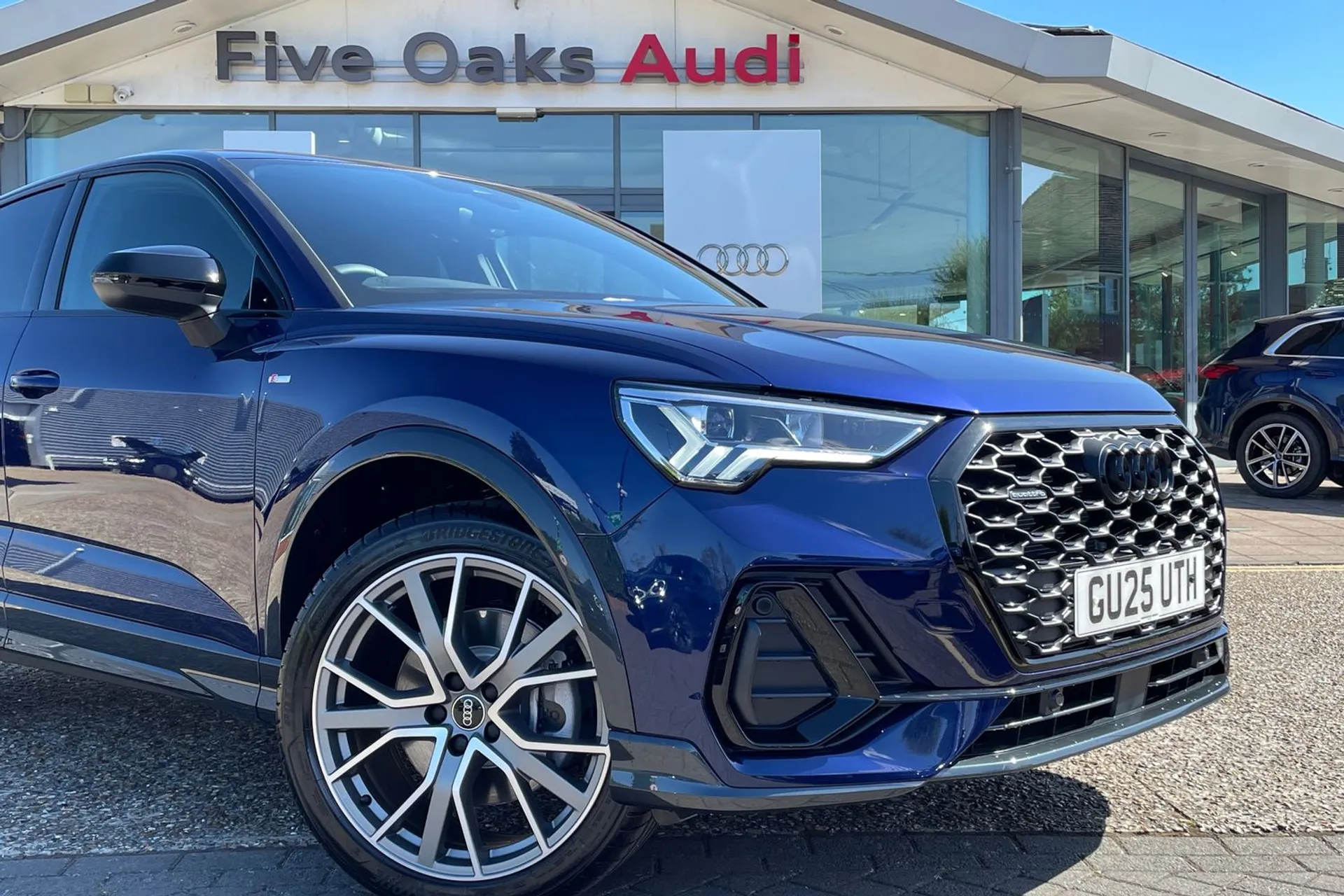 Audi Q3 thumbnail image number 42