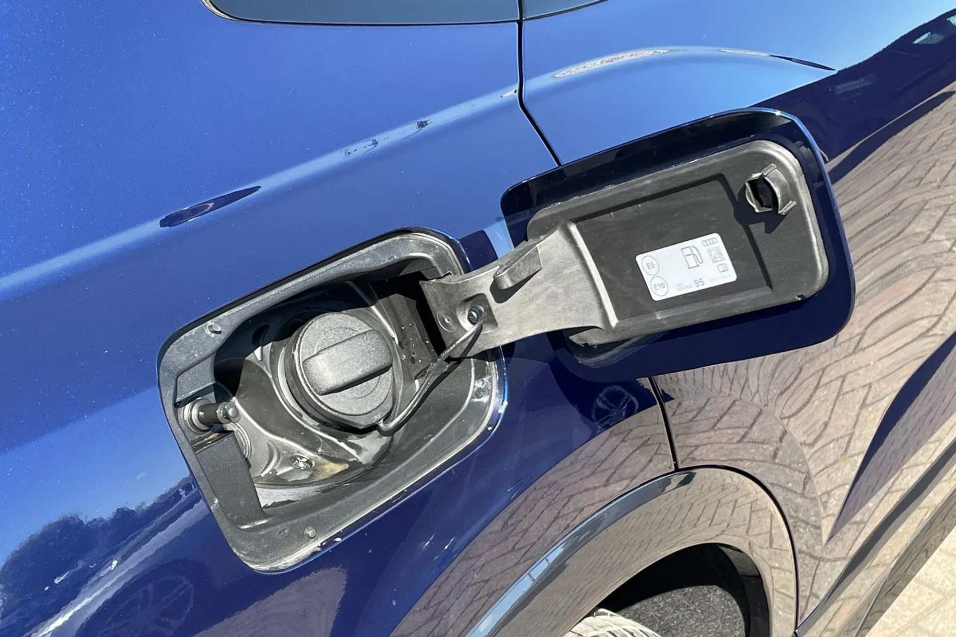 Audi Q3 thumbnail image number 16