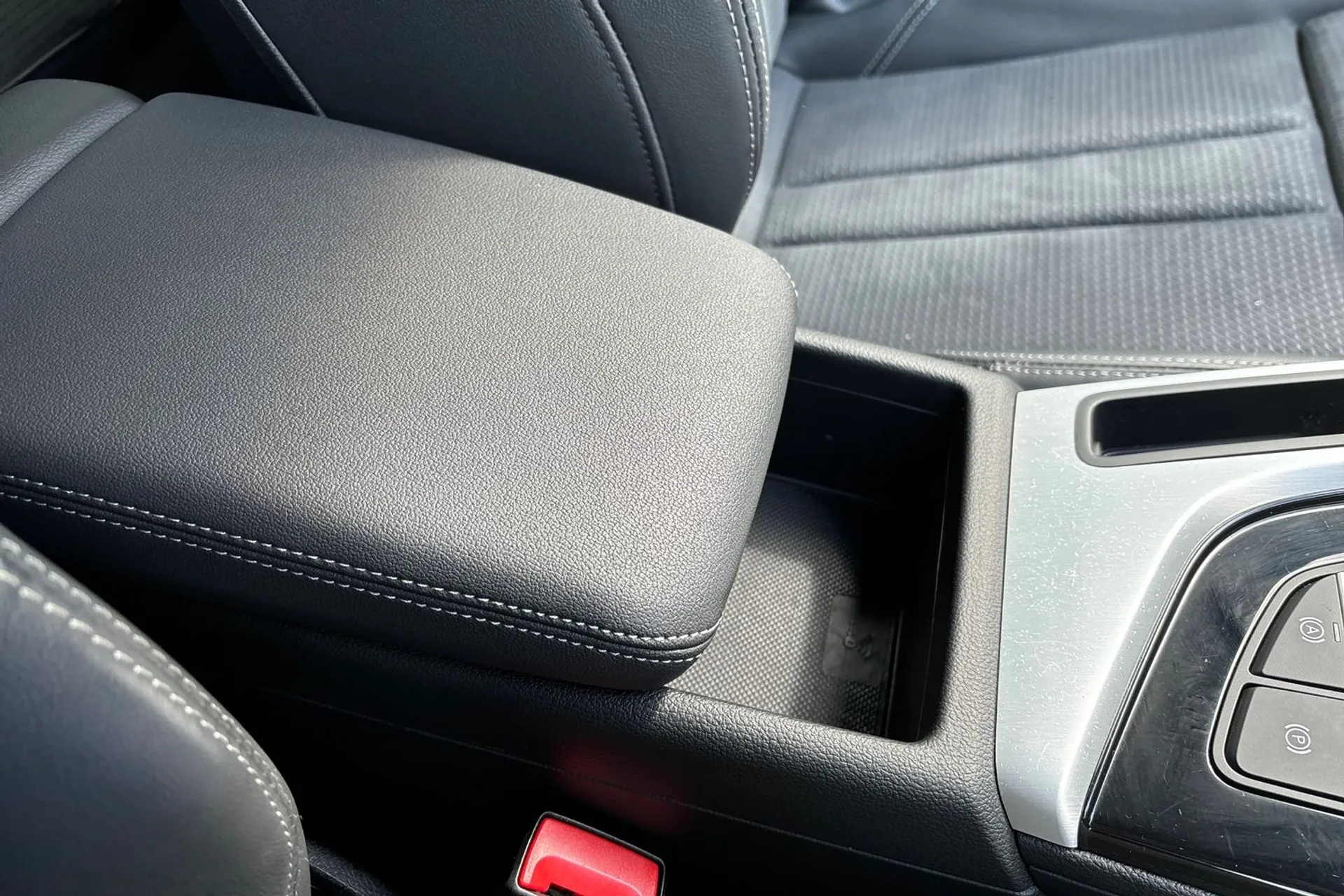 Audi A4 thumbnail image number 41