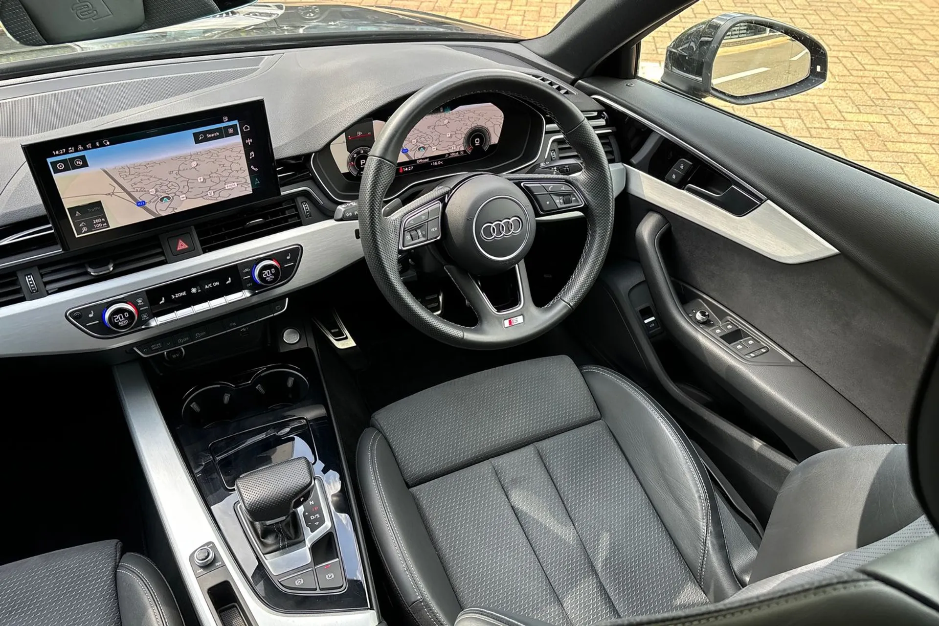 Audi A4 thumbnail image number 34