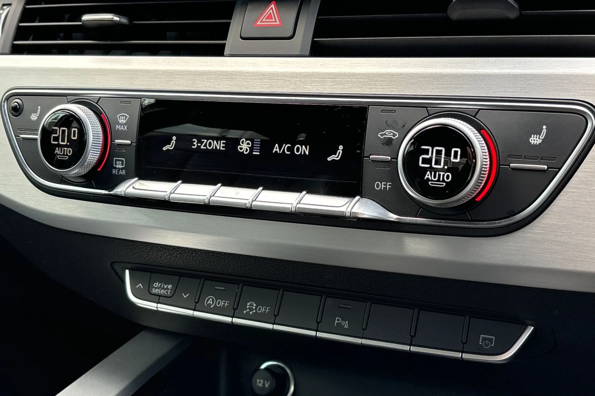 Audi A4 thumbnail image number 39