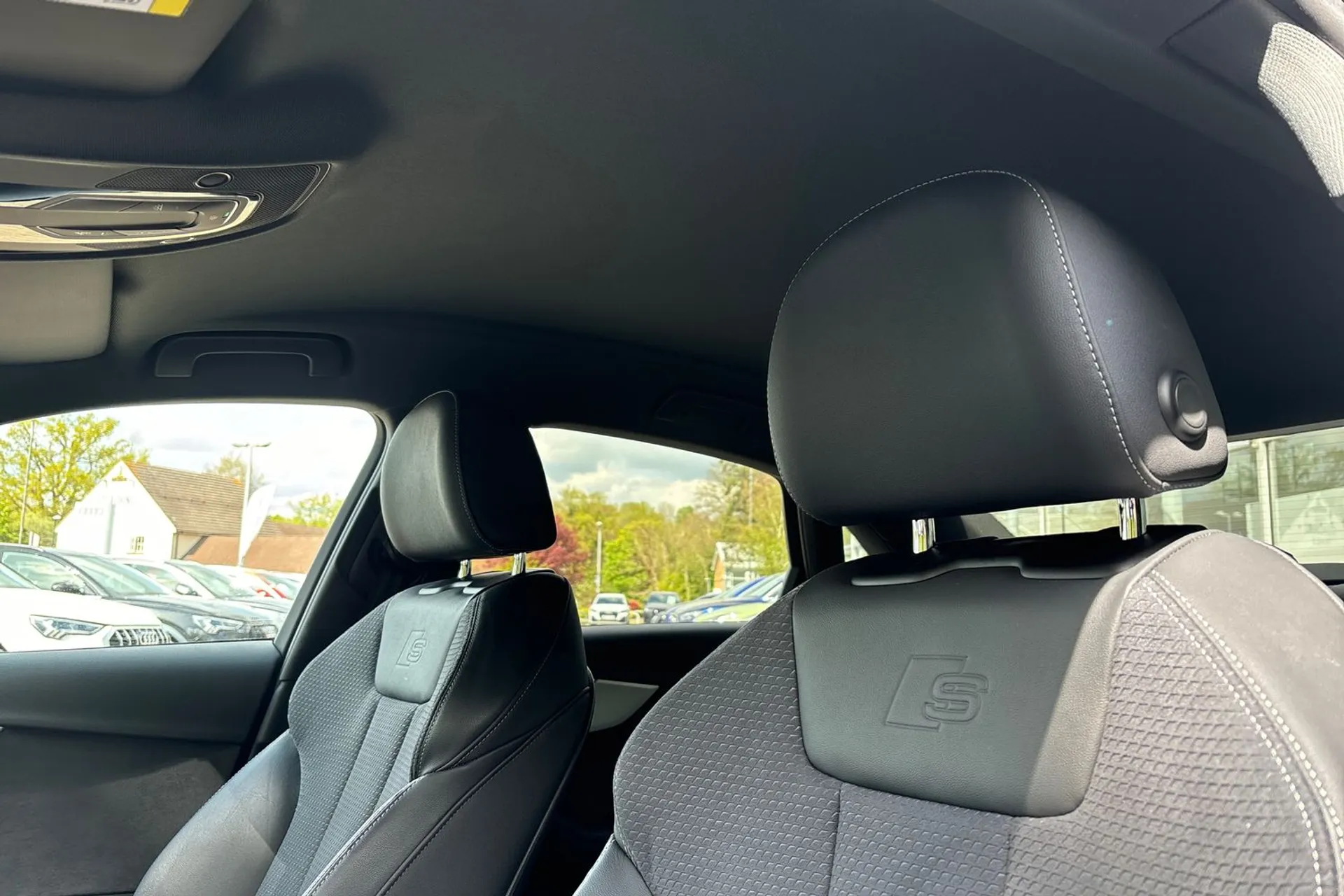Audi A4 thumbnail image number 29