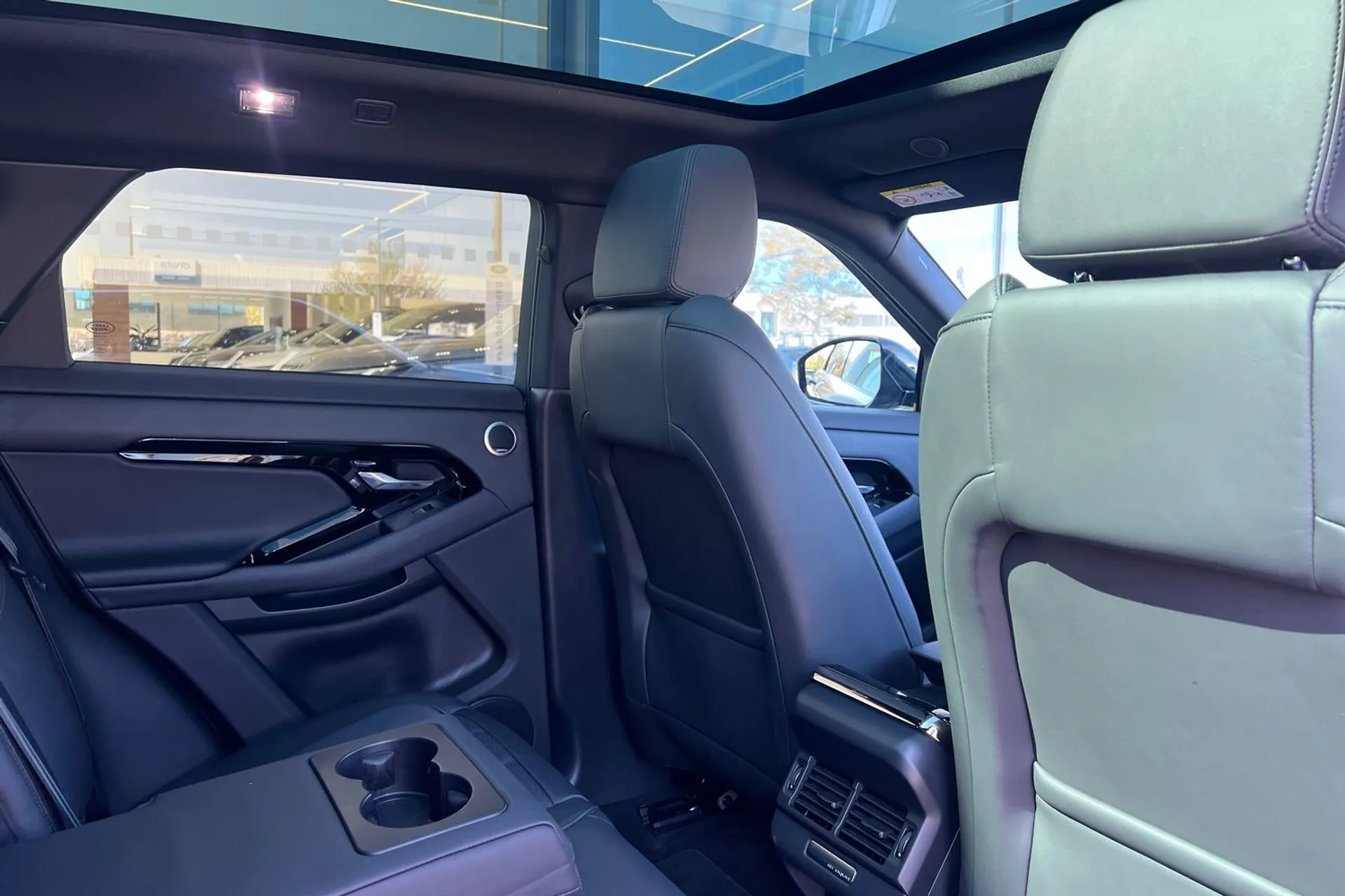 LAND ROVER RANGE ROVER EVOQUE thumbnail image number 33