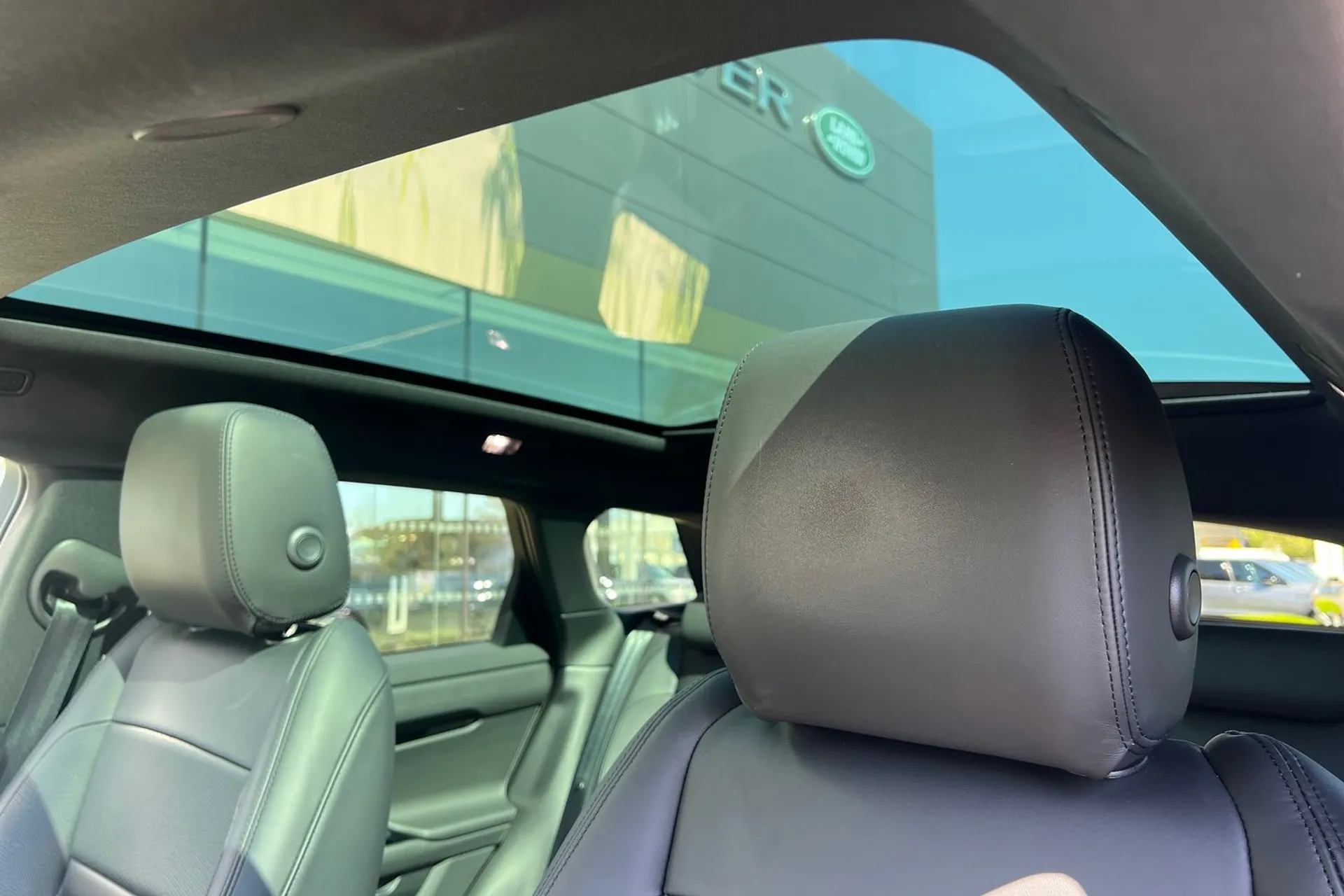 LAND ROVER RANGE ROVER EVOQUE thumbnail image number 6