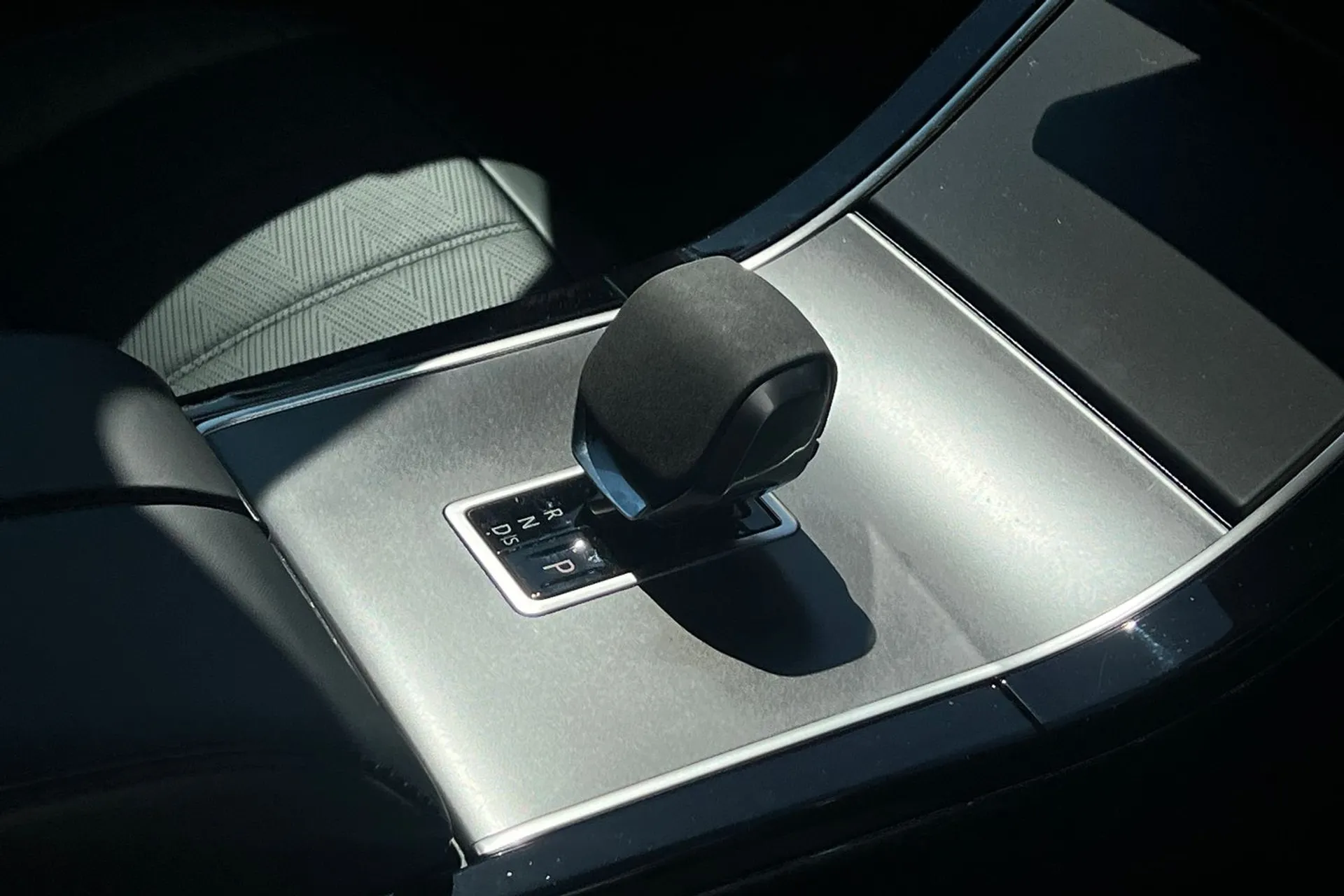 LAND ROVER RANGE ROVER EVOQUE thumbnail image number 24