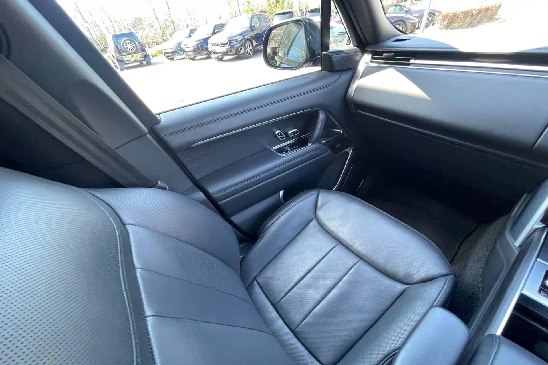 LAND ROVER RANGE ROVER thumbnail image number 13