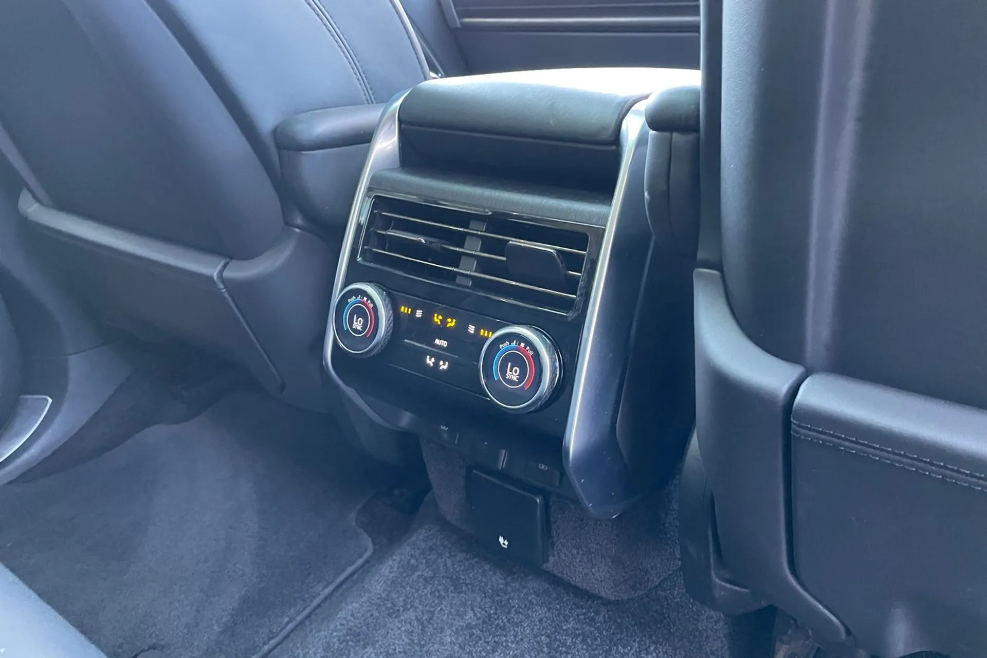 LAND ROVER RANGE ROVER thumbnail image number 39