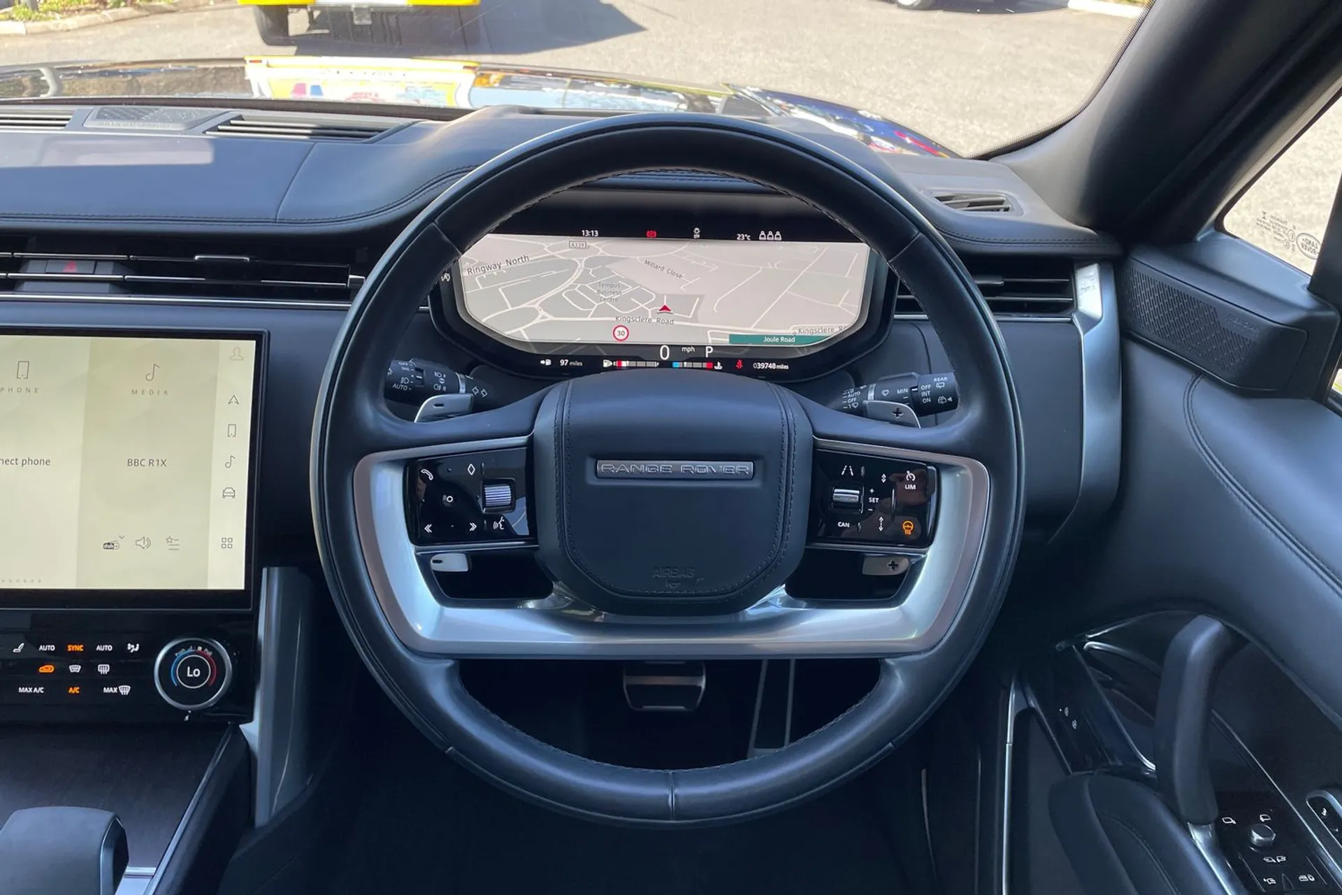 LAND ROVER RANGE ROVER thumbnail image number 12