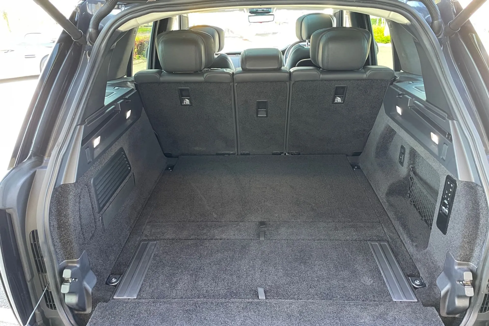 LAND ROVER RANGE ROVER thumbnail image number 48