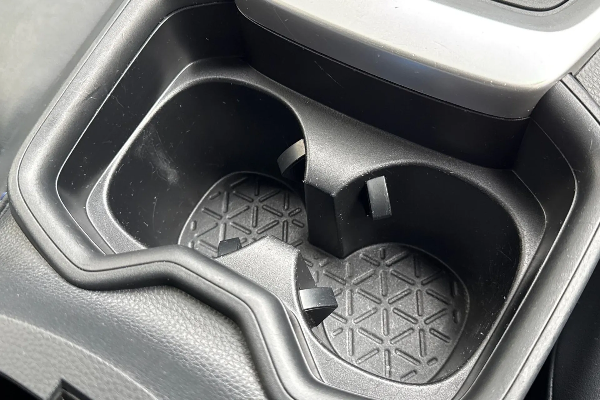 TOYOTA RAV4 thumbnail image number 52