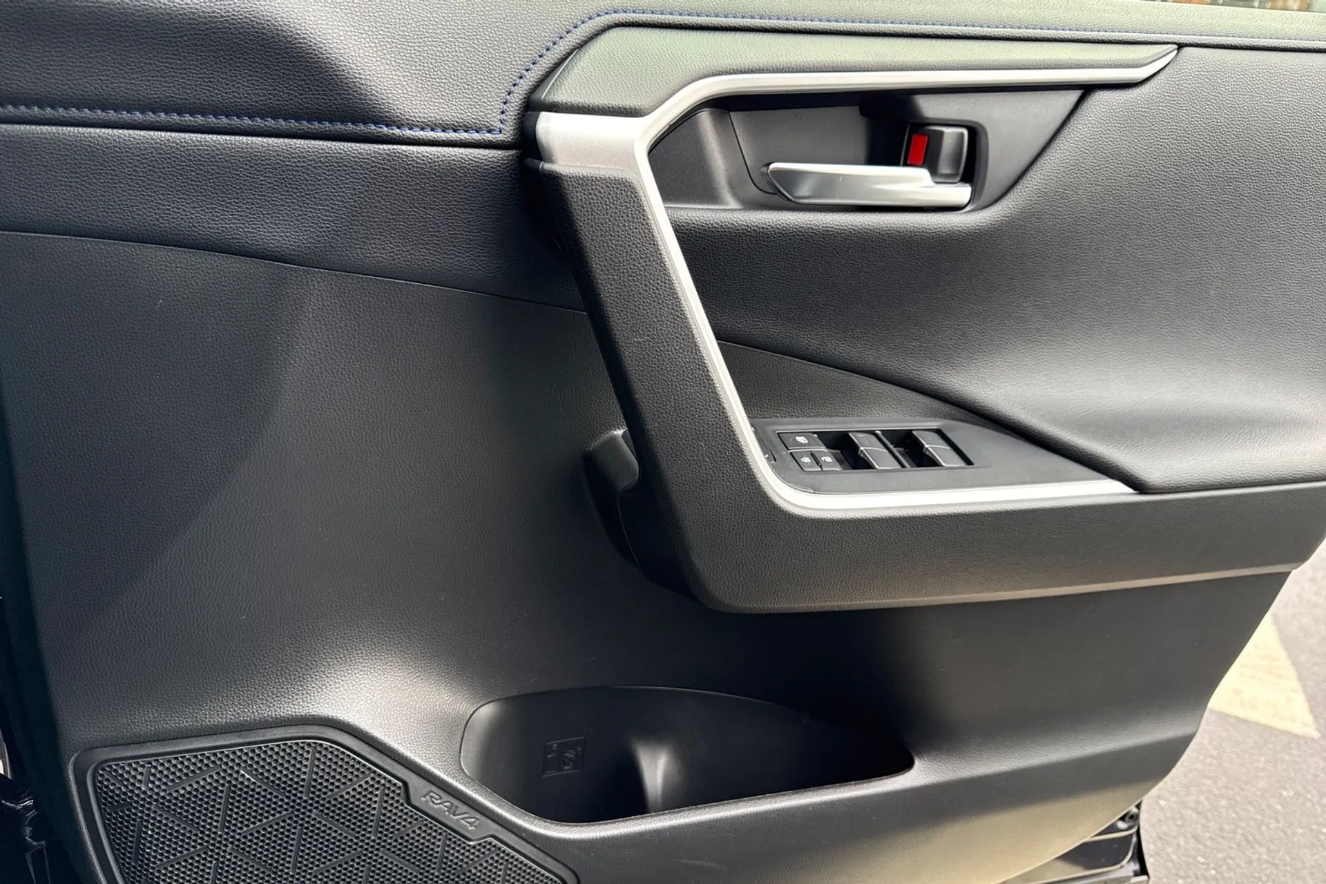 TOYOTA RAV4 thumbnail image number 49