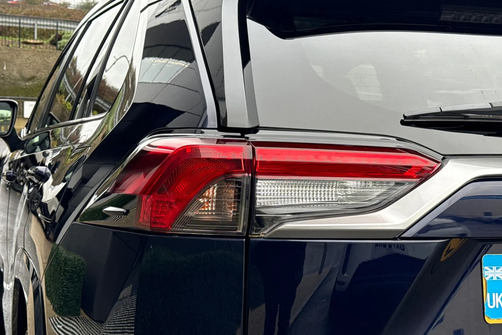 TOYOTA RAV4 thumbnail image number 24