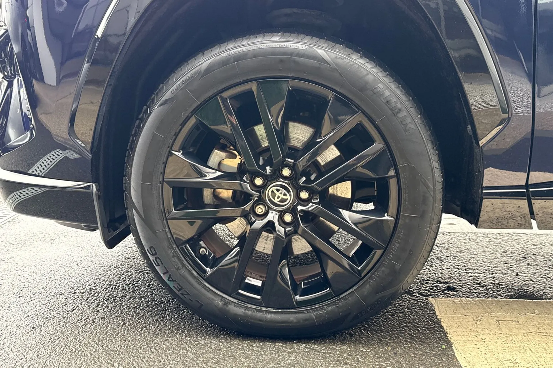 TOYOTA RAV4 thumbnail image number 16