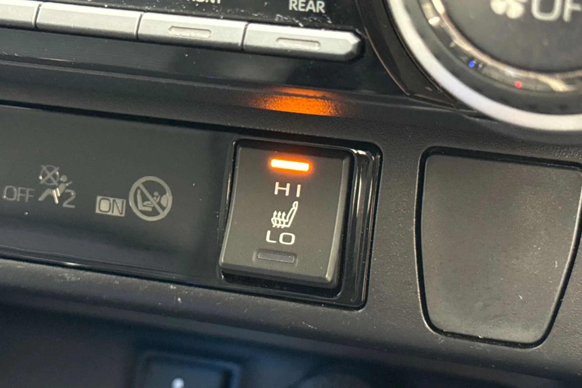 TOYOTA RAV4 thumbnail image number 19