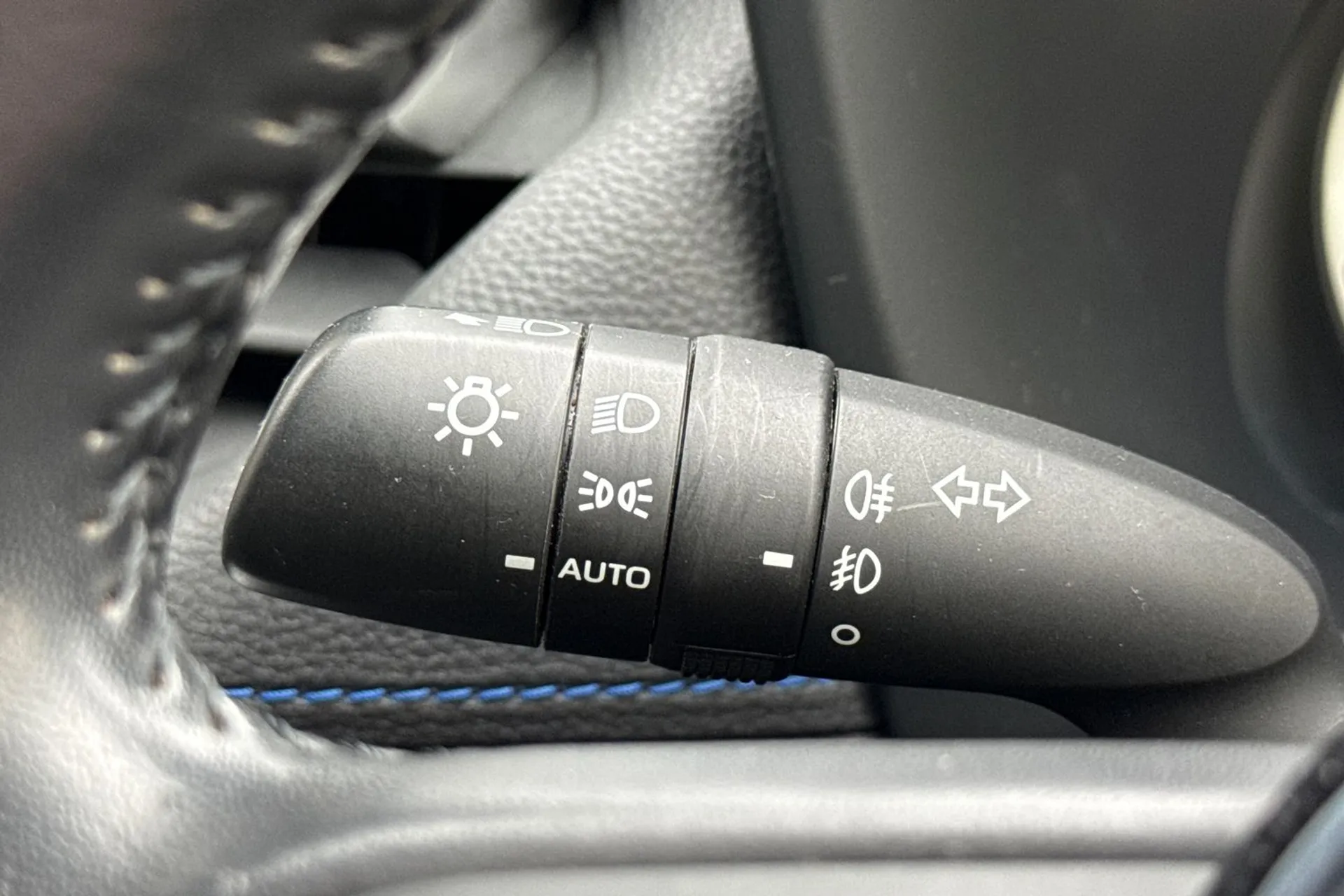 TOYOTA RAV4 thumbnail image number 56