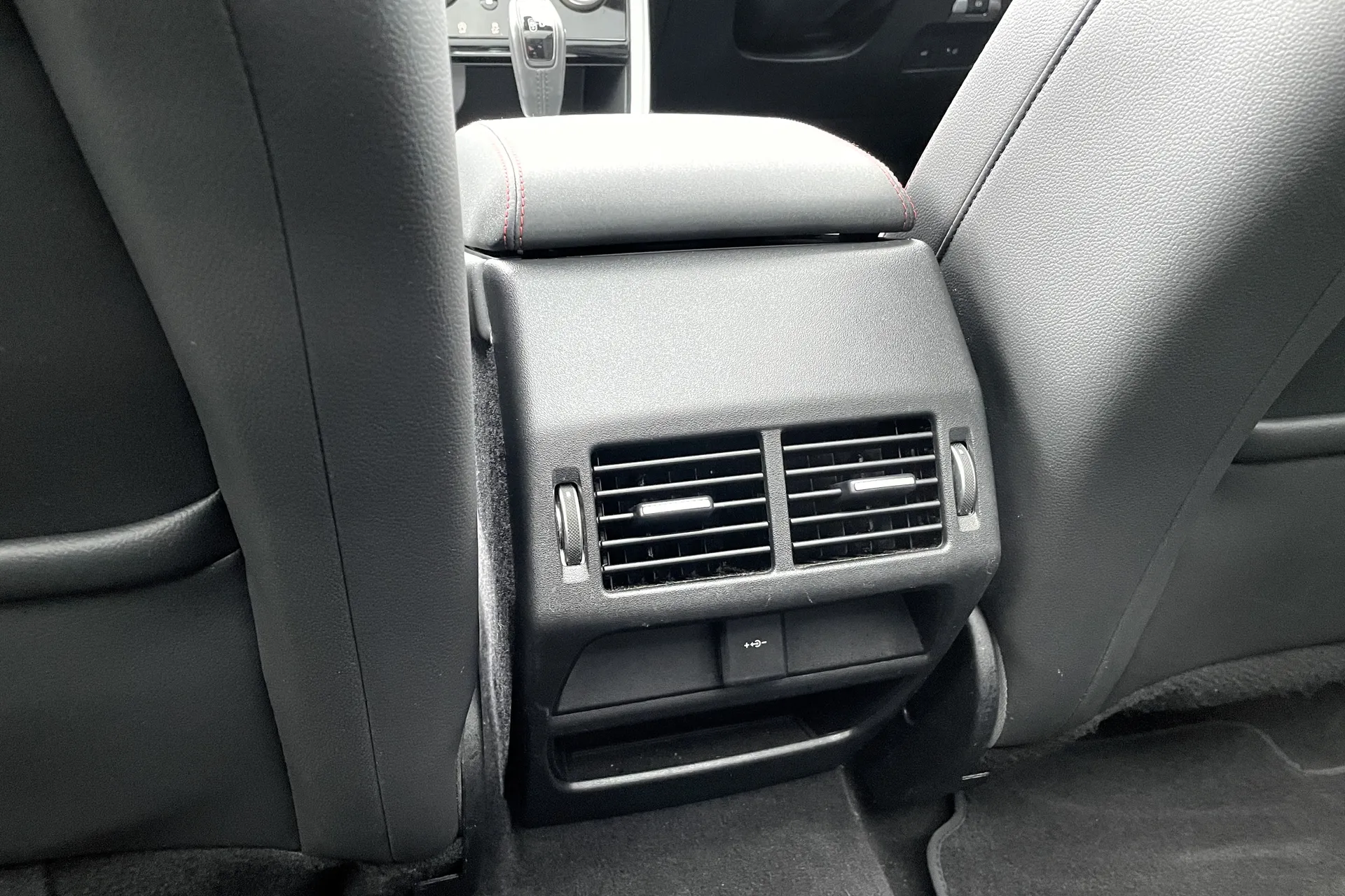 LAND ROVER DISCOVERY SPORT thumbnail image number 48