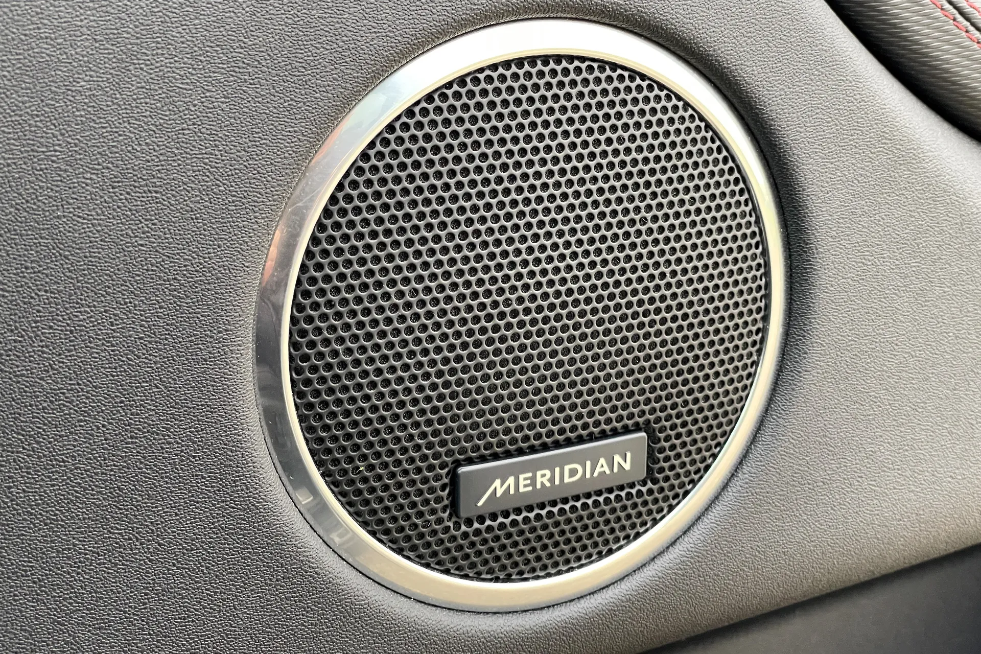 LAND ROVER DISCOVERY SPORT thumbnail image number 7