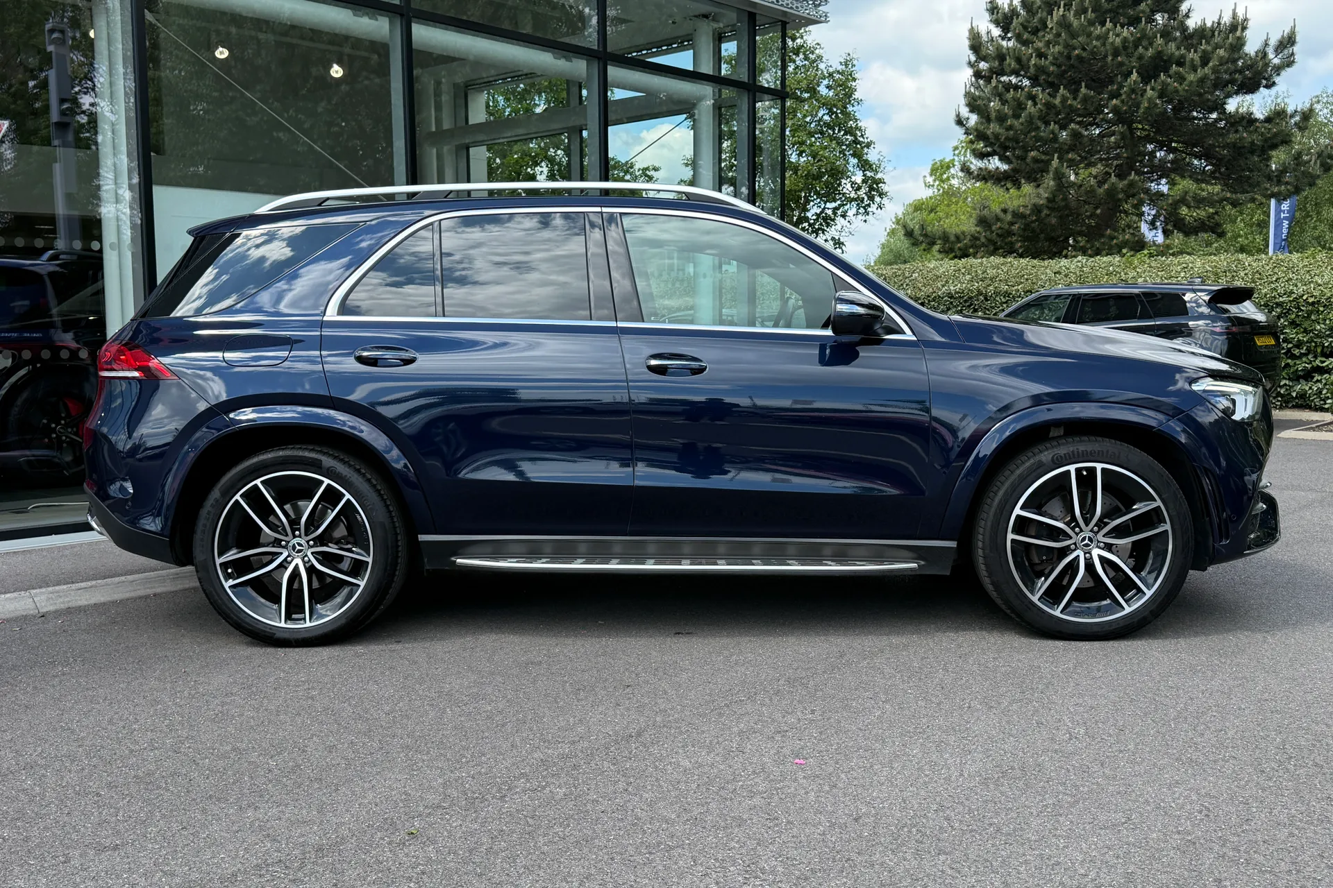 MERCEDES-BENZ GLE thumbnail image number 2