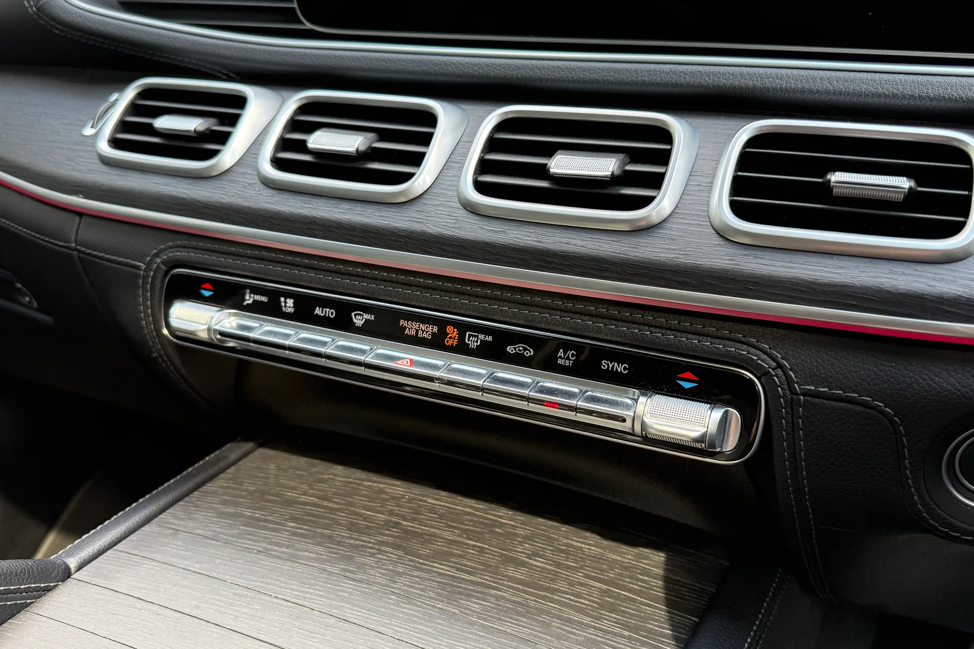 MERCEDES-BENZ GLE thumbnail image number 24