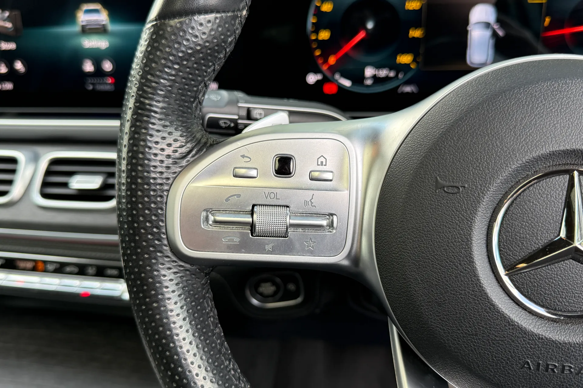 MERCEDES-BENZ GLE thumbnail image number 49