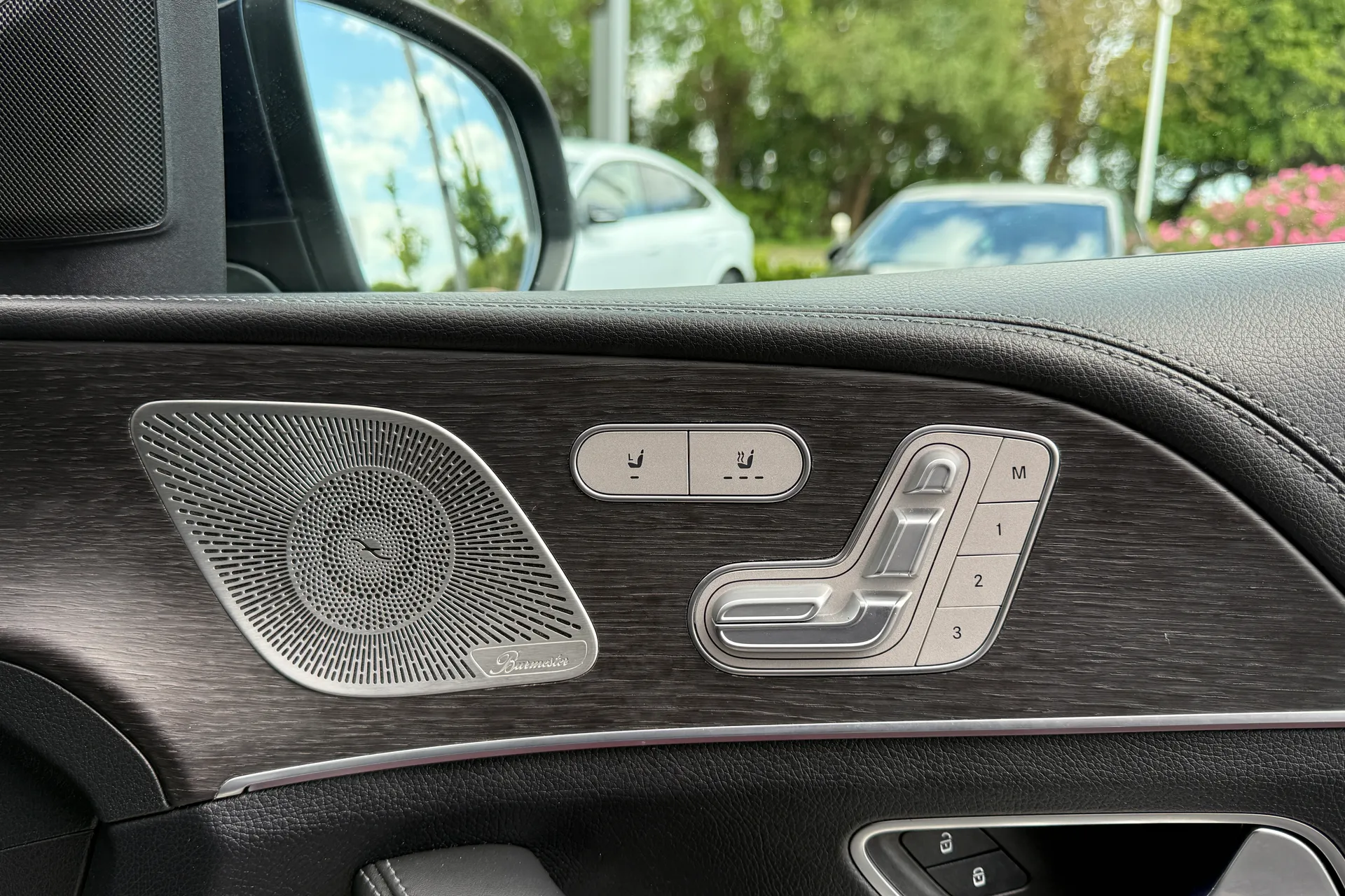 MERCEDES-BENZ GLE thumbnail image number 32