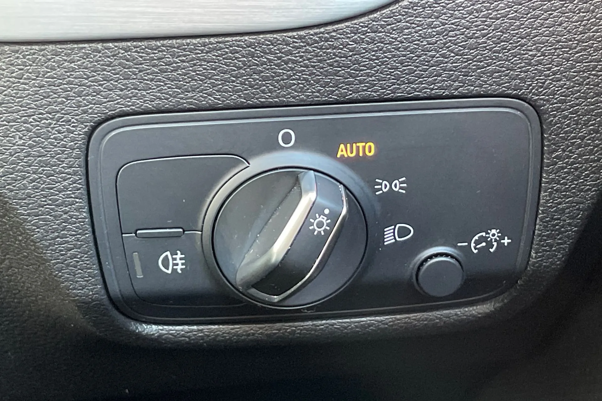 Audi Q2 thumbnail image number 55