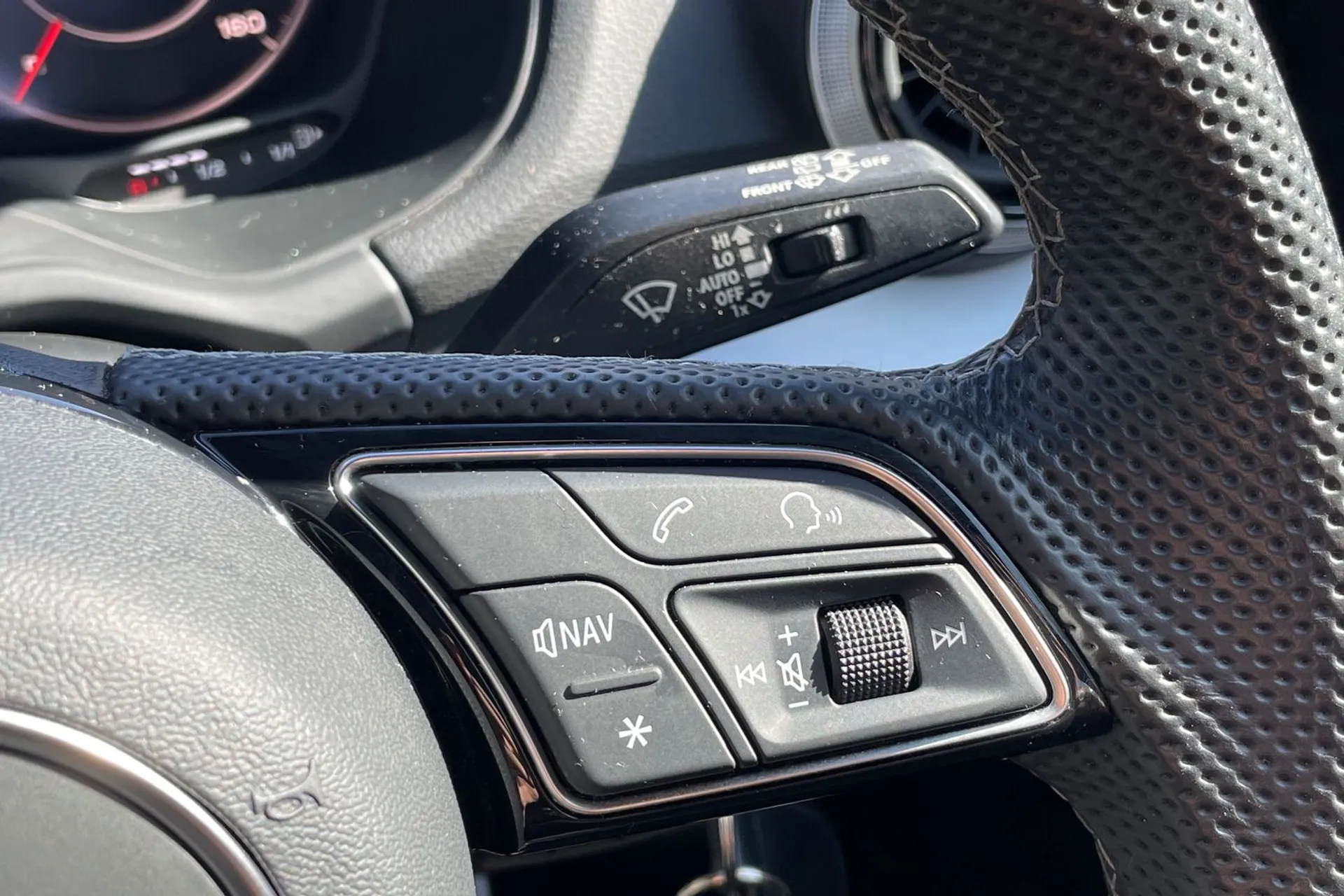 Audi Q2 thumbnail image number 58