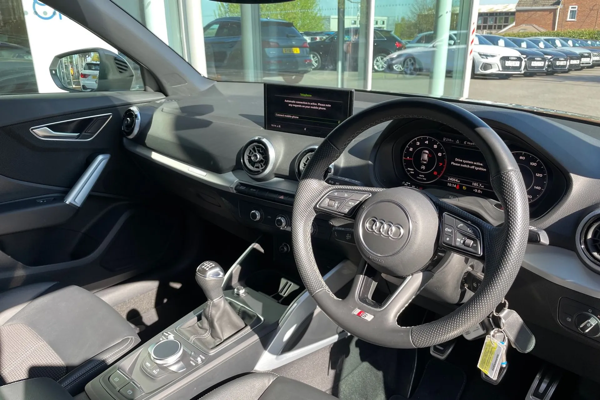 Audi Q2 thumbnail image number 25