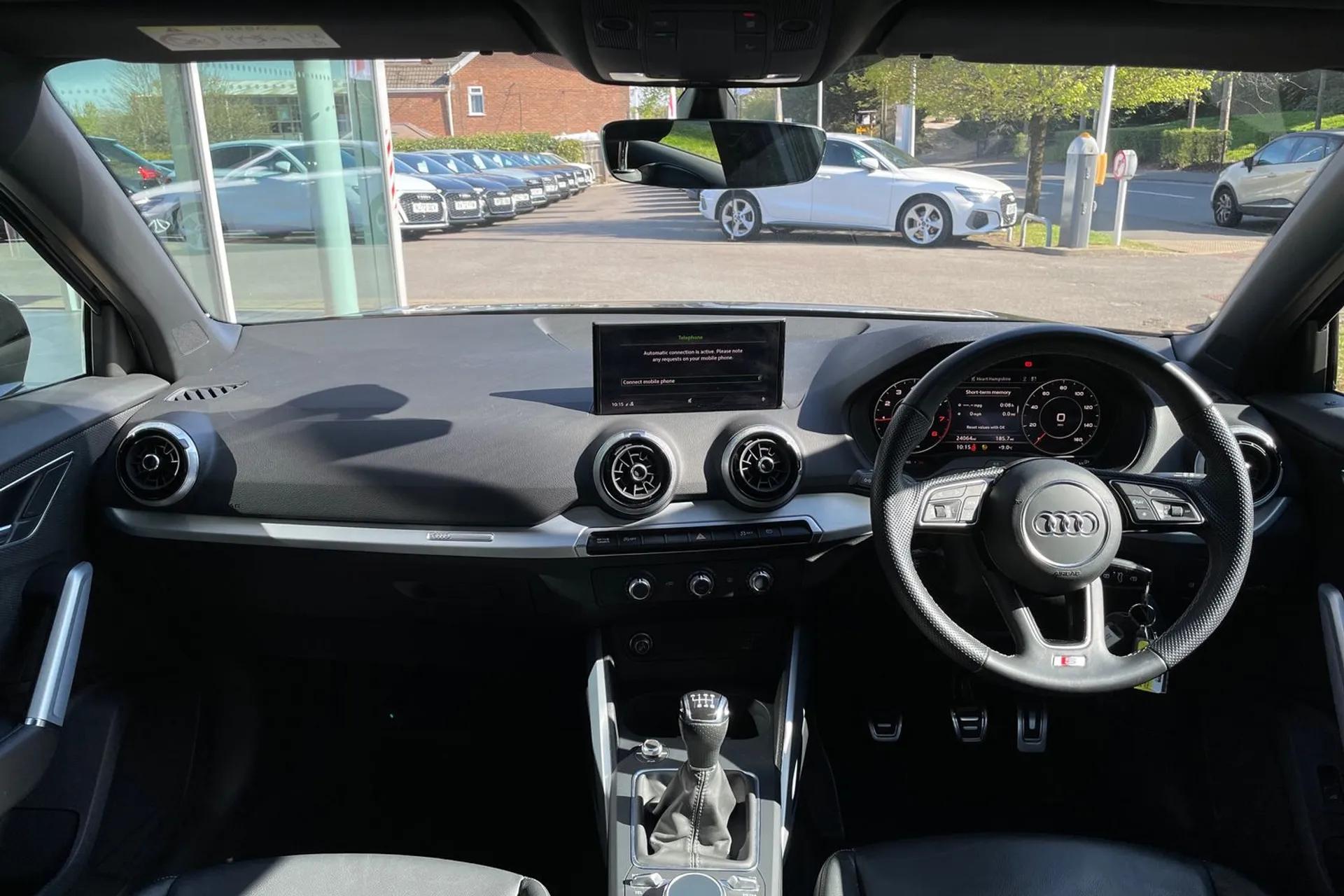 Audi Q2 thumbnail image number 3