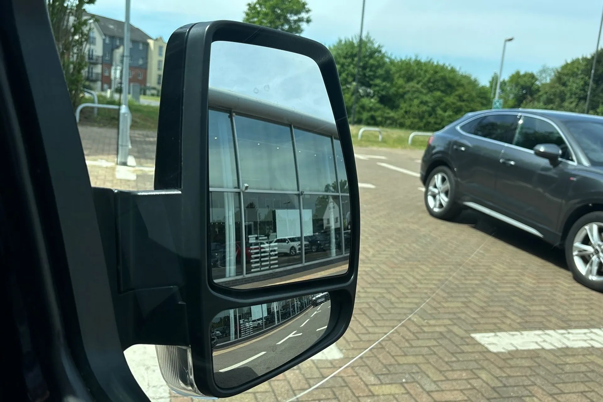 FORD TOURNEO CUSTOM thumbnail image number 51
