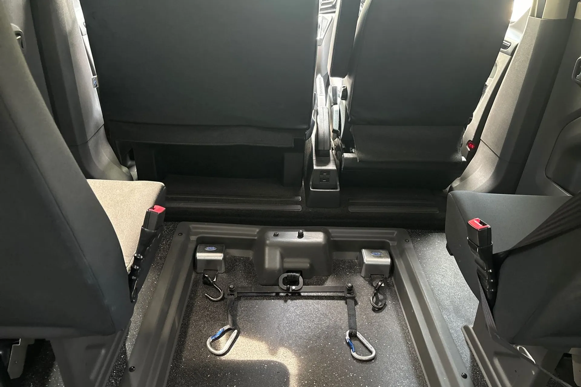 FORD TOURNEO CUSTOM thumbnail image number 50