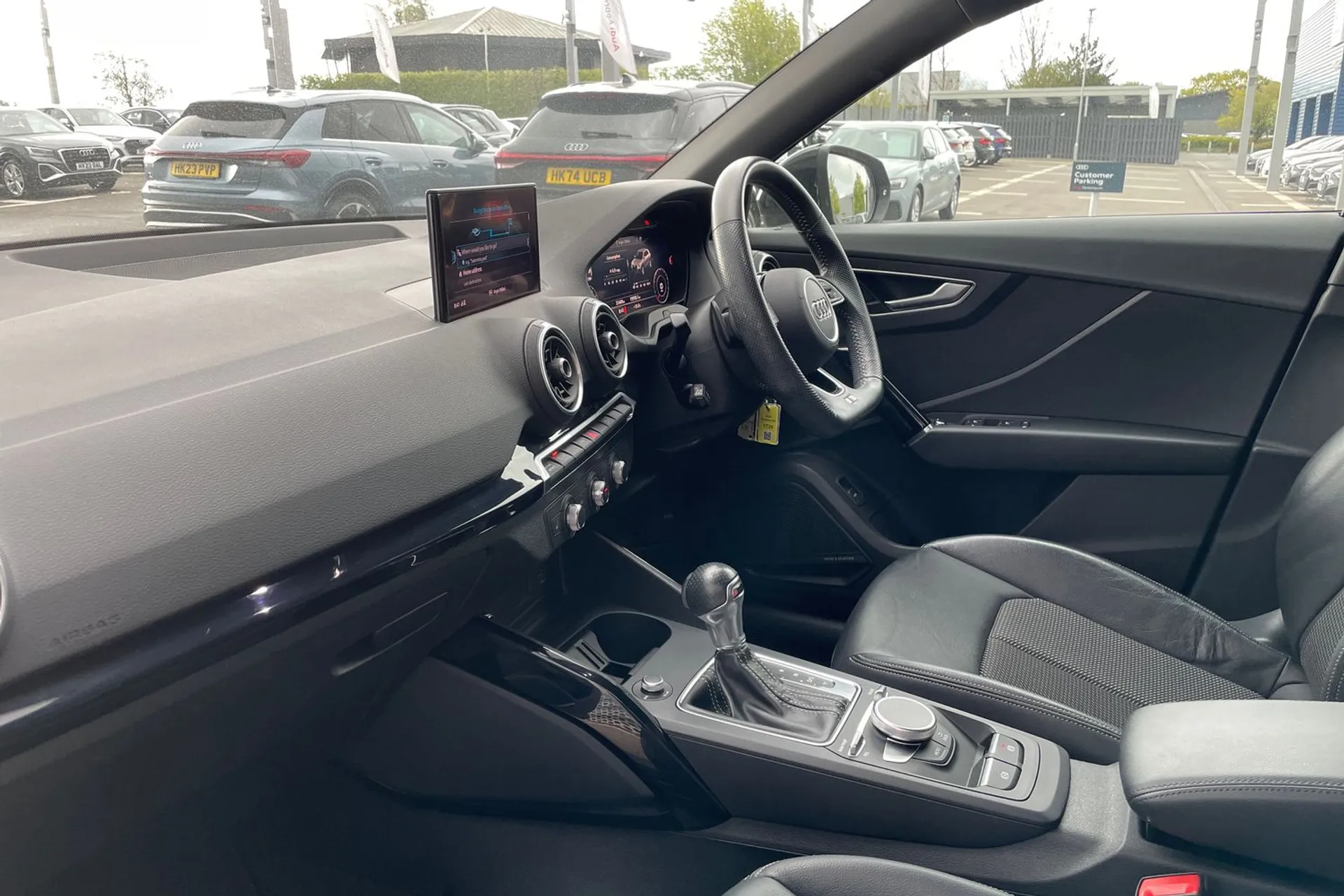 Audi Q2 thumbnail image number 26