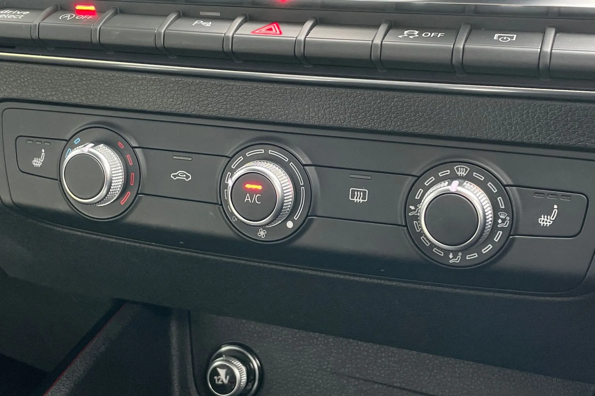 Audi Q2 thumbnail image number 43