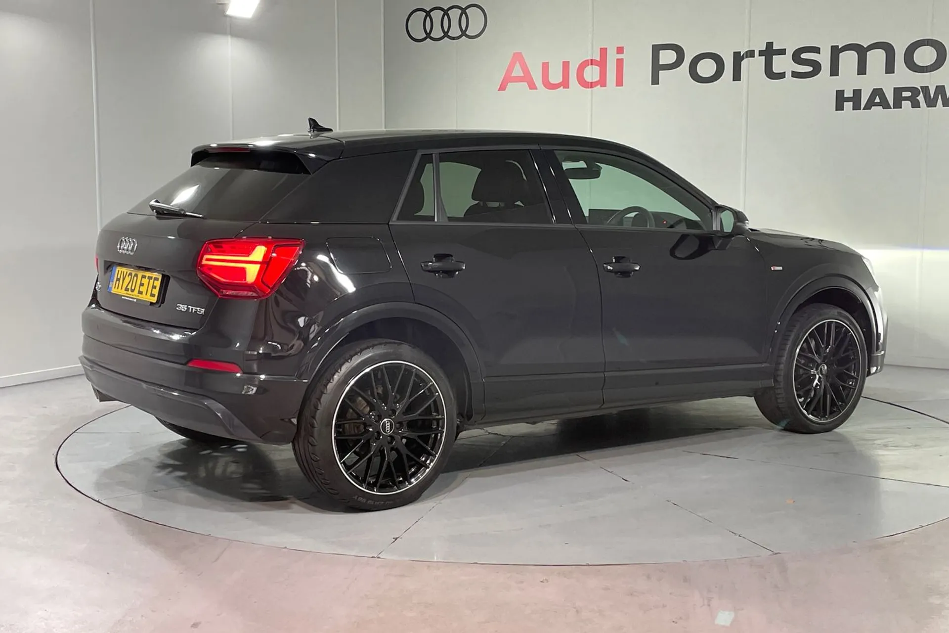 Audi Q2 thumbnail image number 8