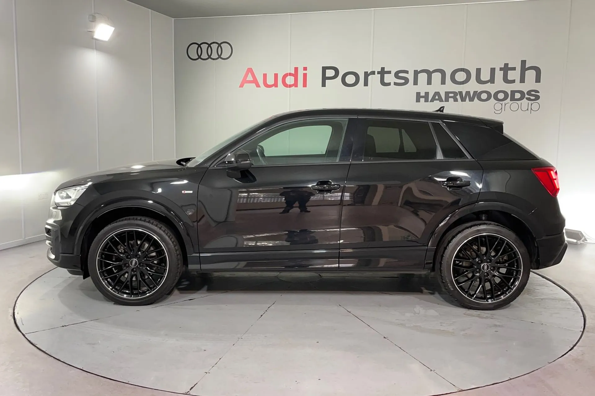 Audi Q2 thumbnail image number 10