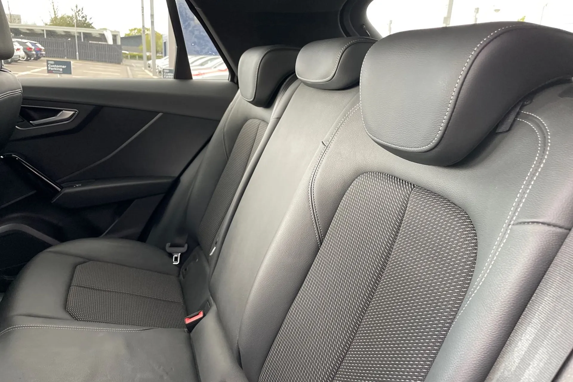 Audi Q2 thumbnail image number 33