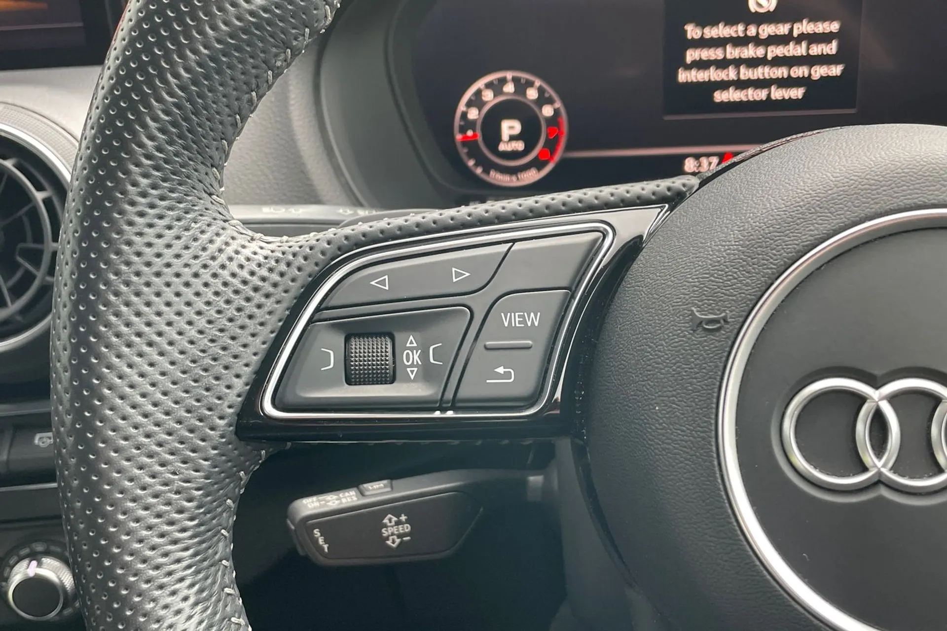 Audi Q2 thumbnail image number 41