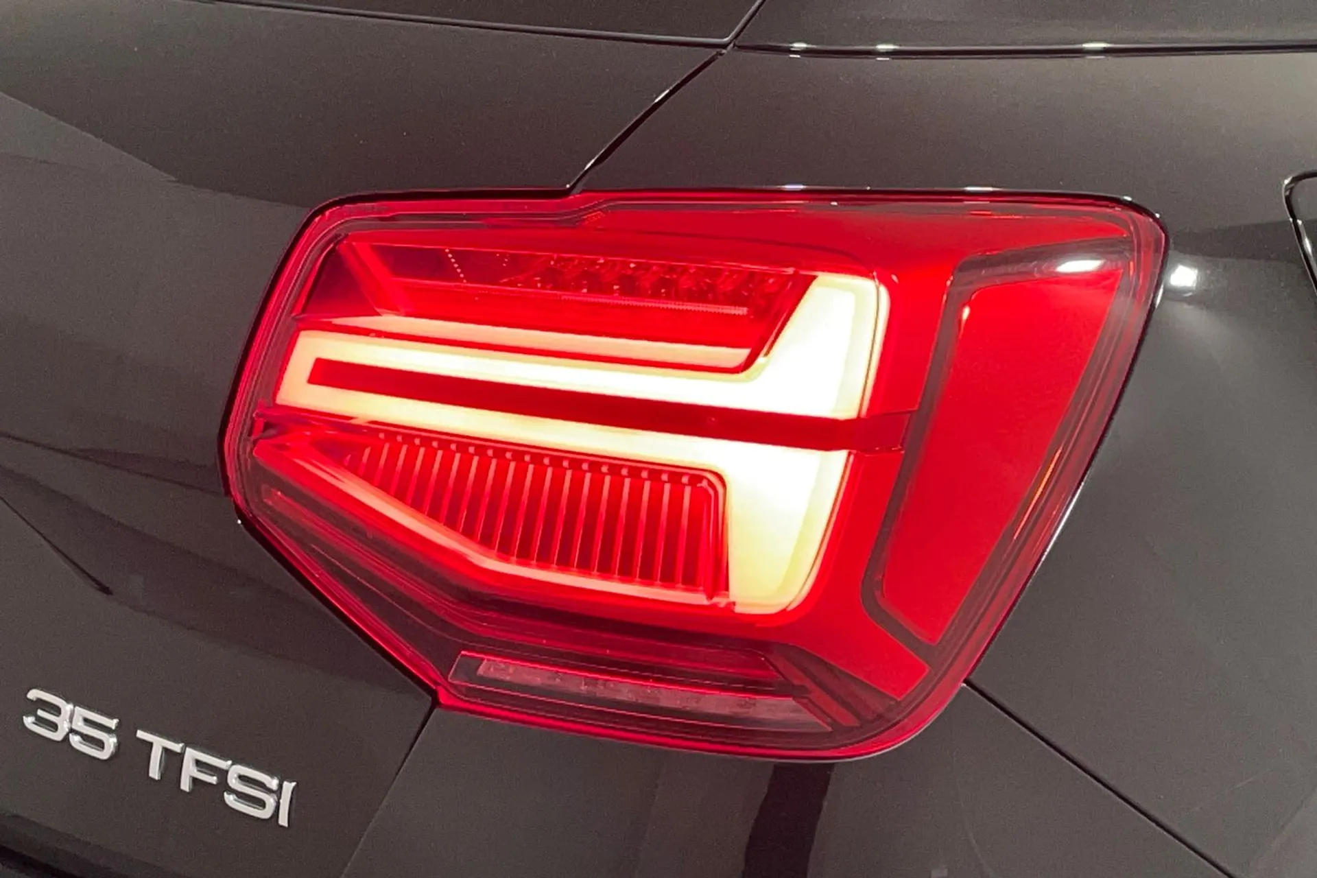 Audi Q2 thumbnail image number 15