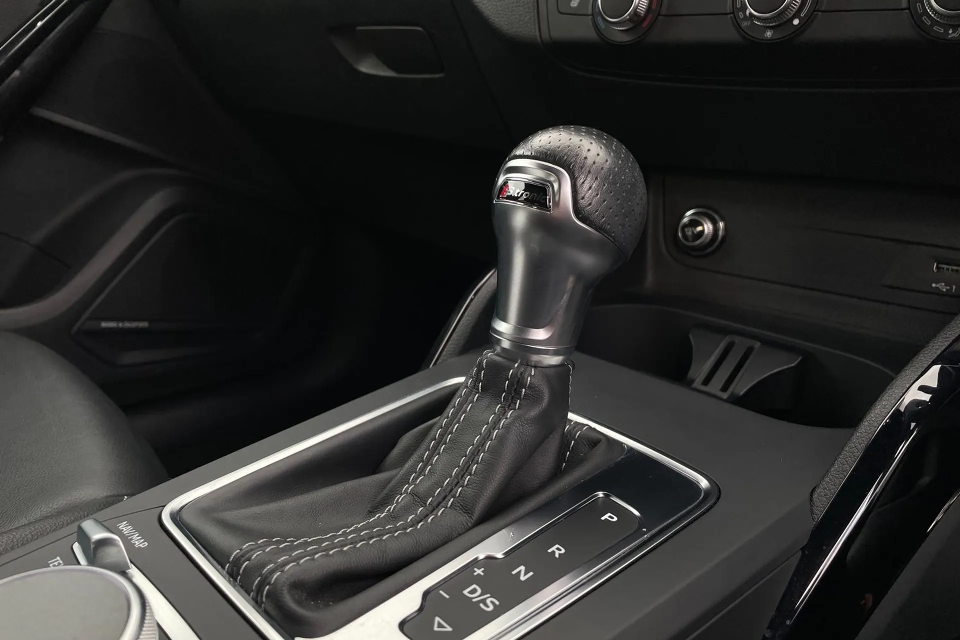 Audi Q2 thumbnail image number 48
