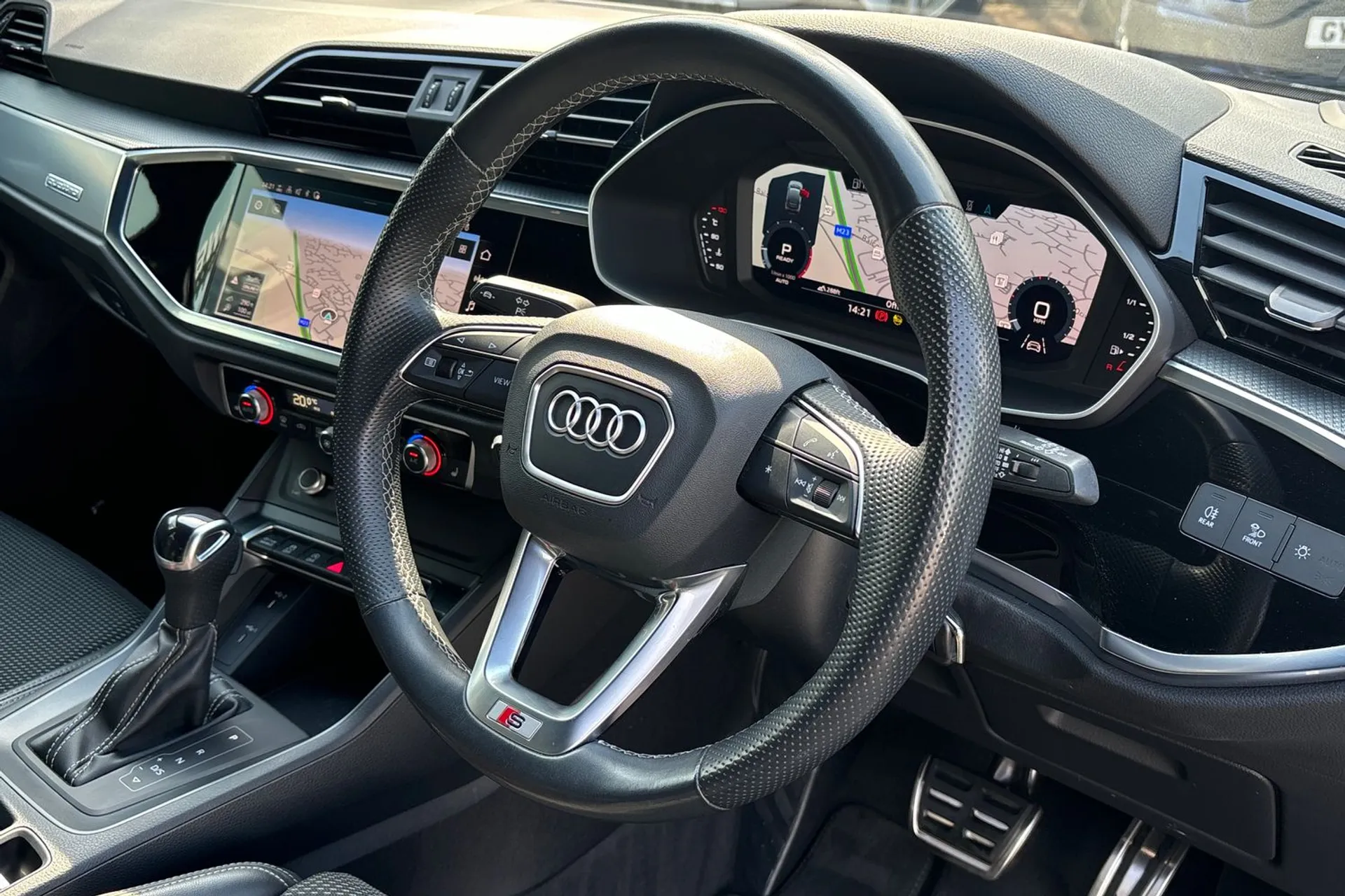 Audi Q3 thumbnail image number 25