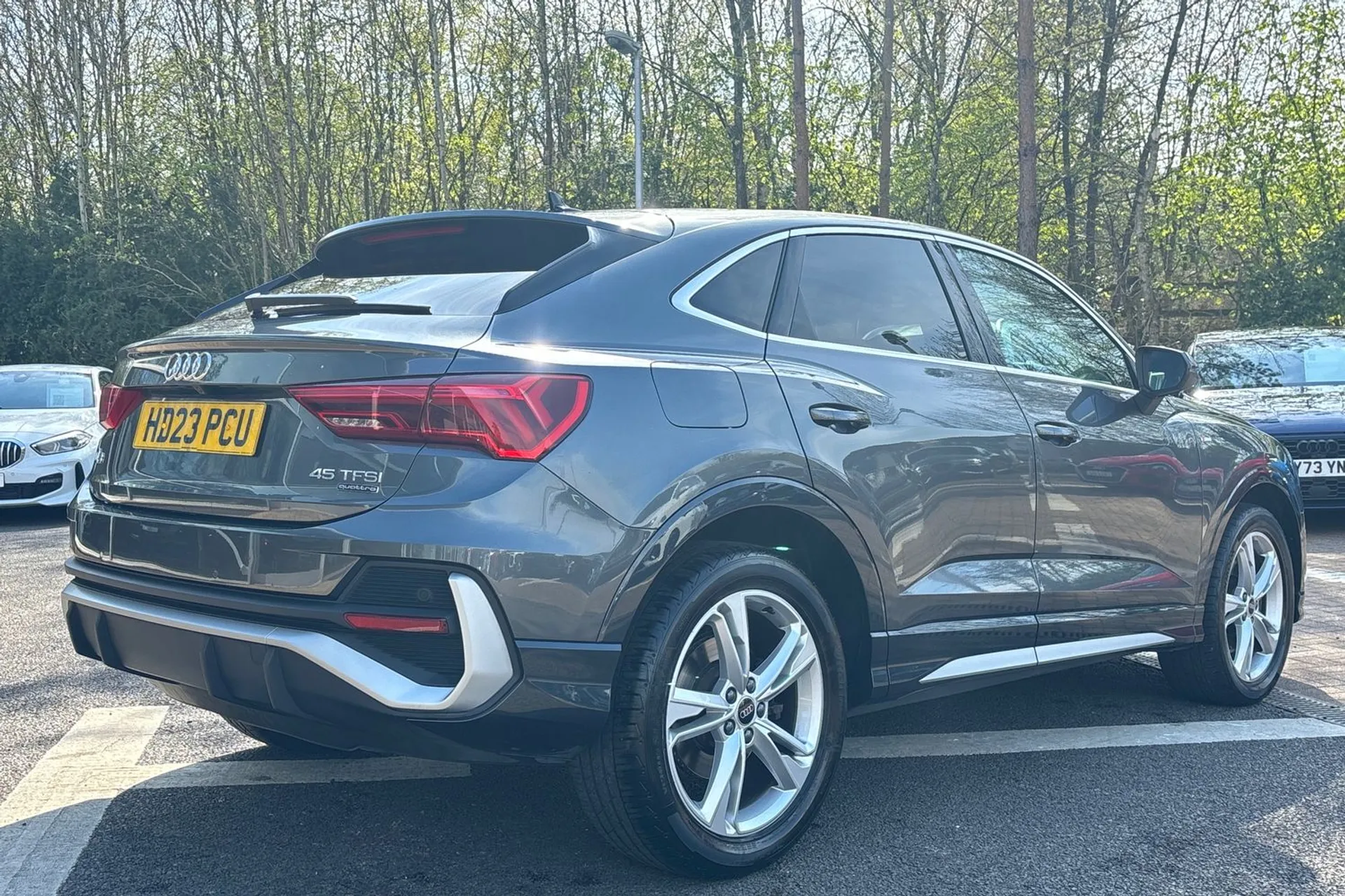 Audi Q3 thumbnail image number 6