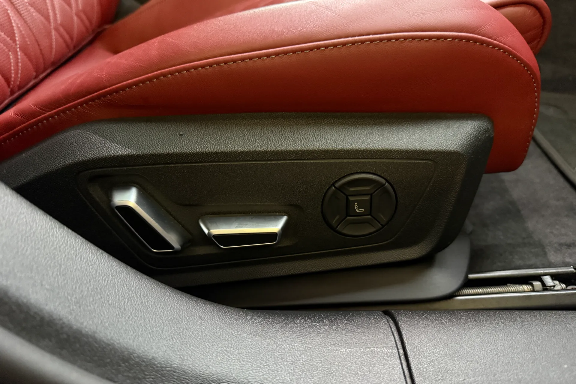 Audi A5 thumbnail image number 30