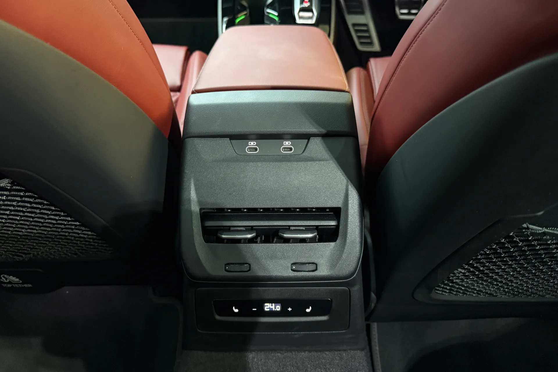 Audi A5 thumbnail image number 37