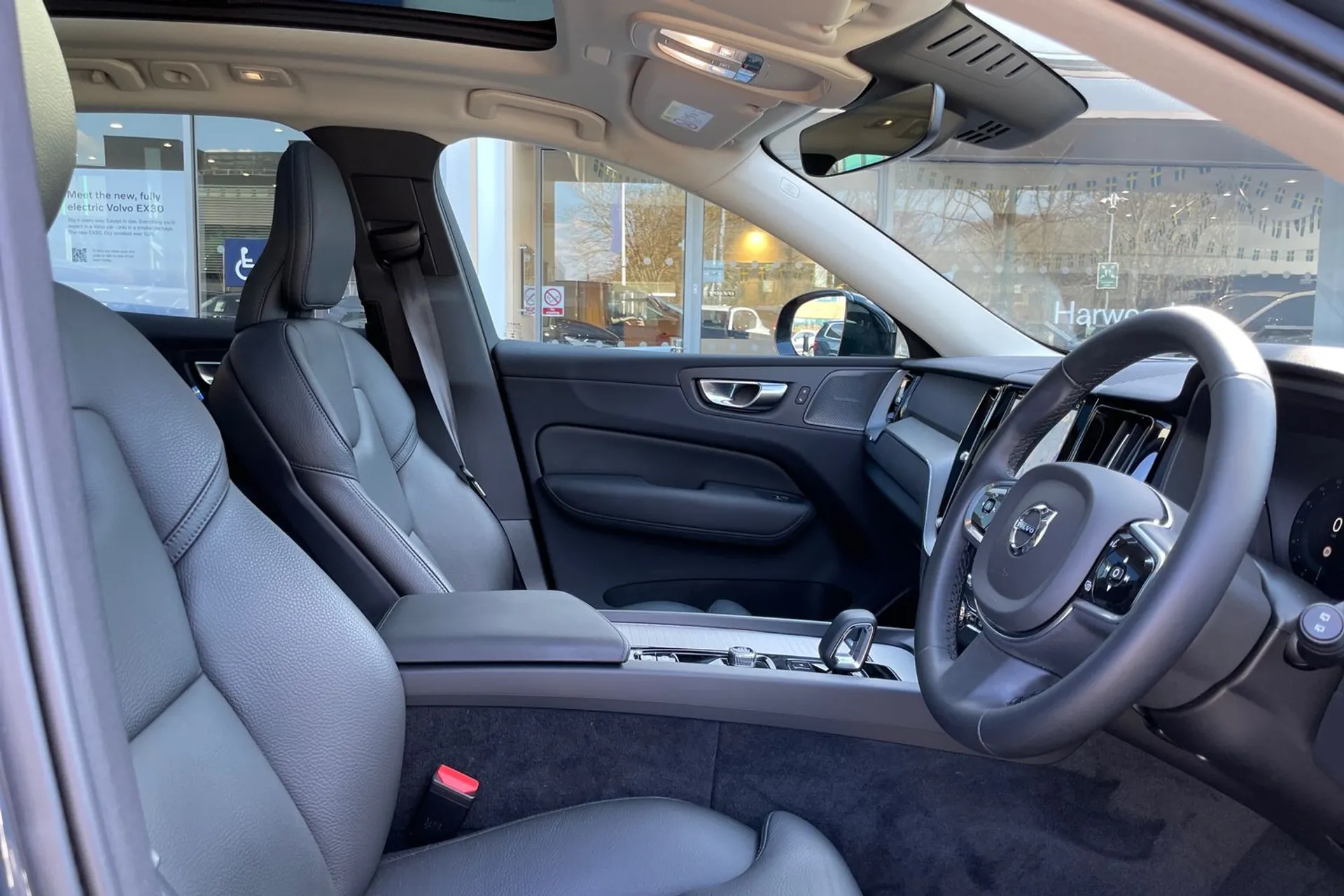 Volvo XC60 thumbnail image number 25