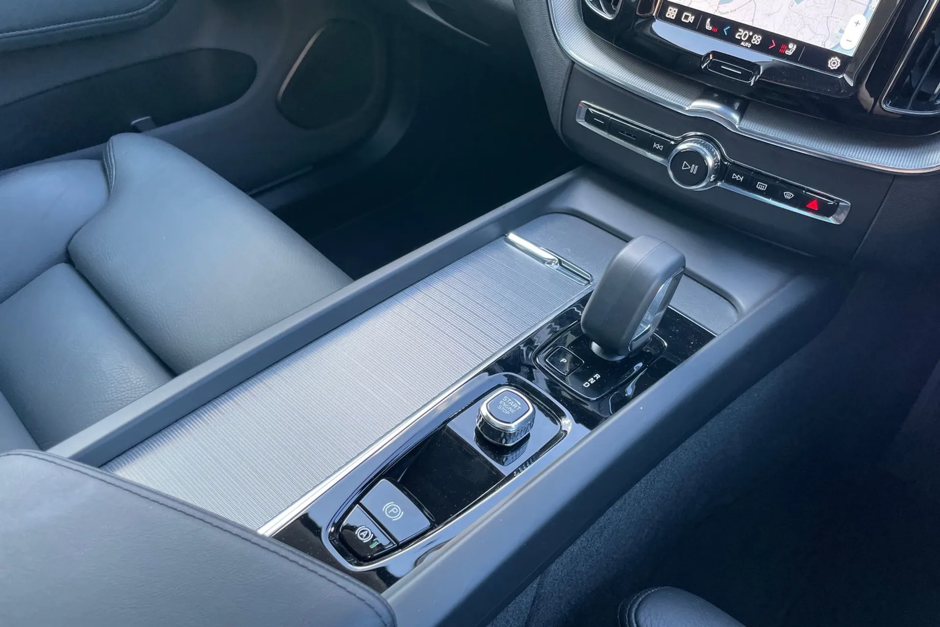 Volvo XC60 thumbnail image number 31