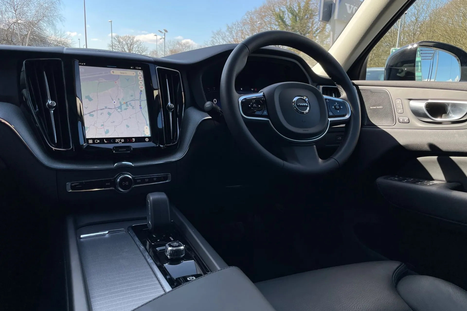 Volvo XC60 thumbnail image number 35