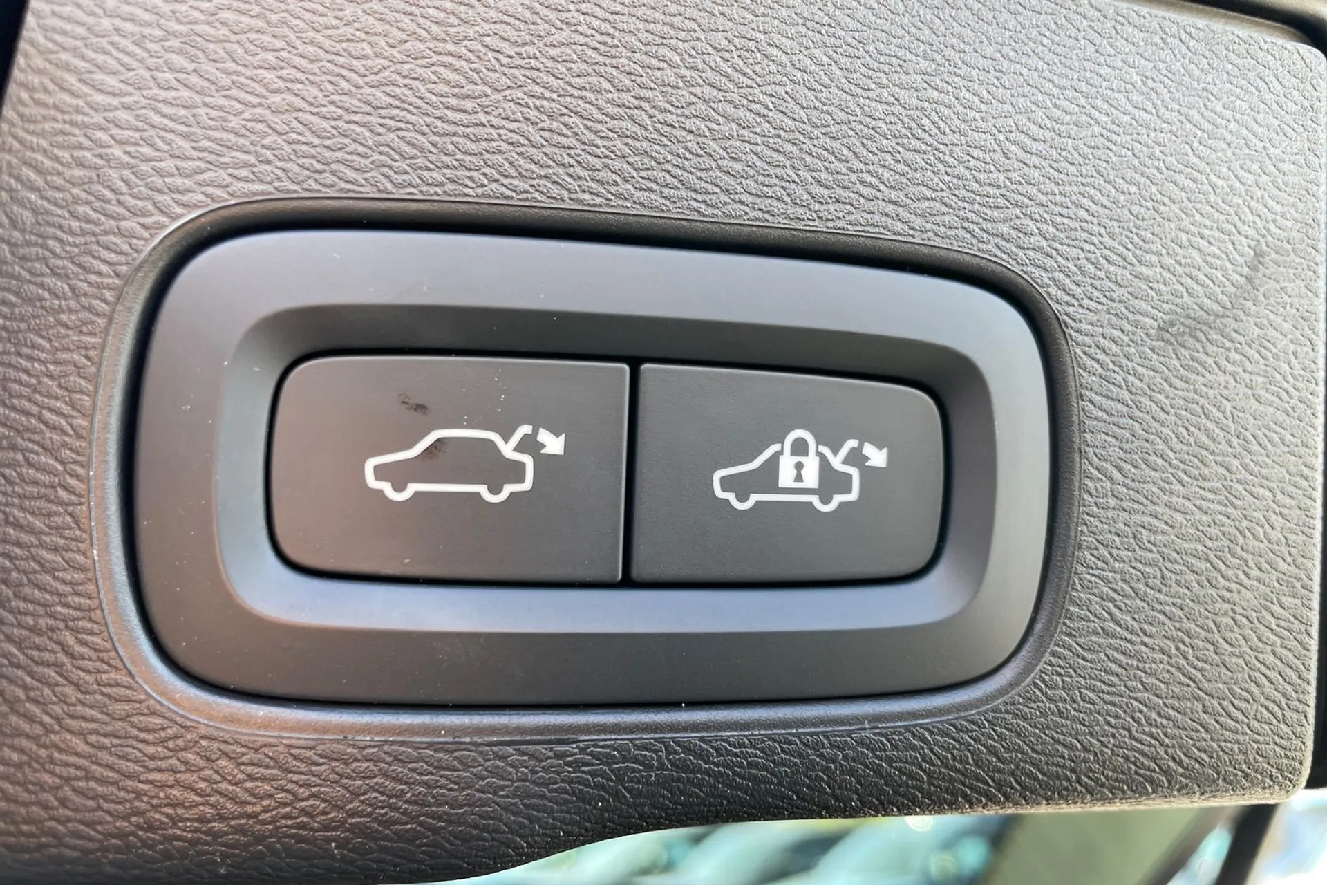 Volvo XC60 thumbnail image number 20