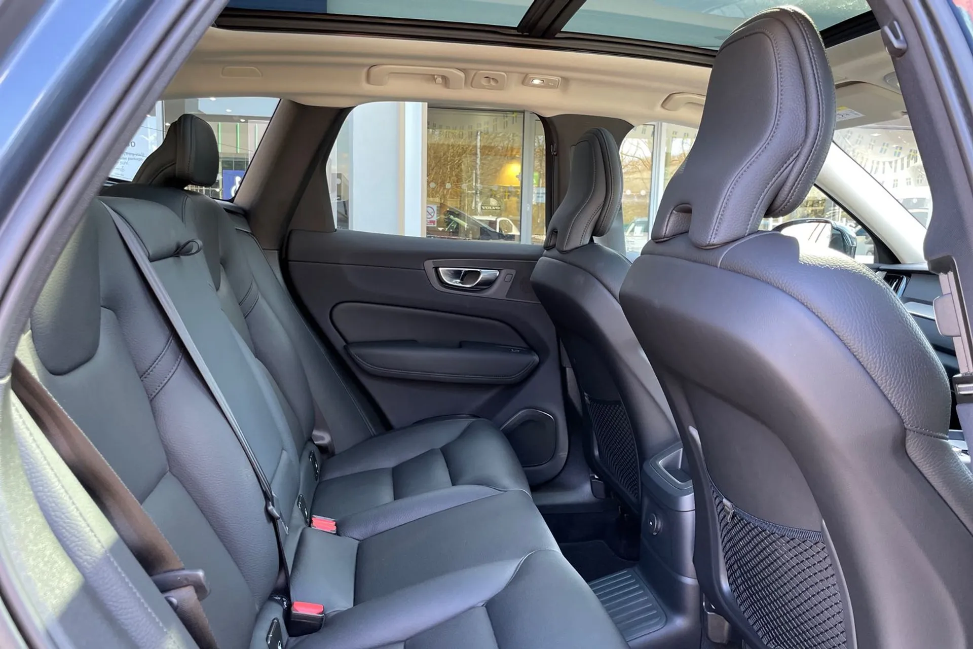 Volvo XC60 thumbnail image number 22