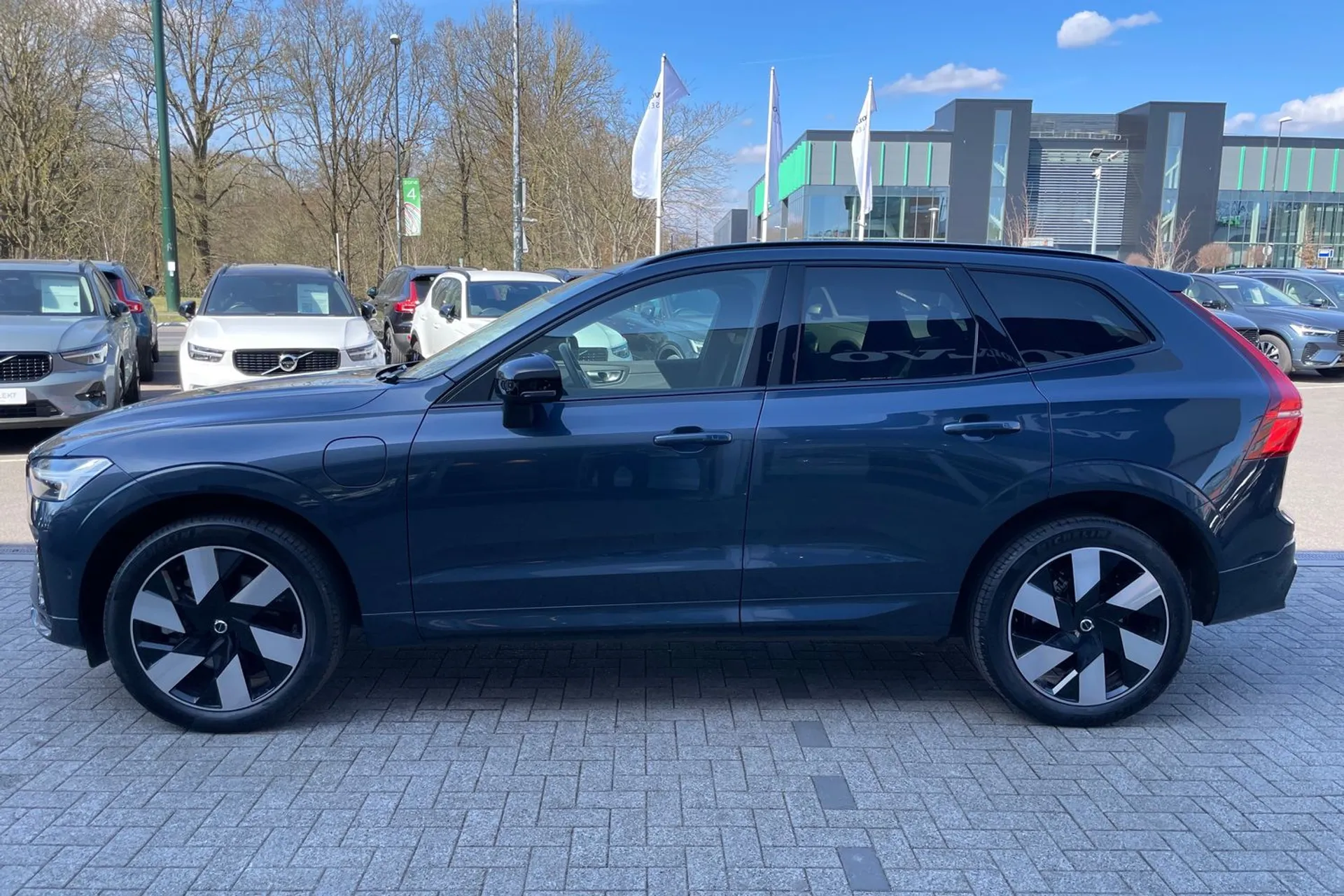Volvo XC60 thumbnail image number 10