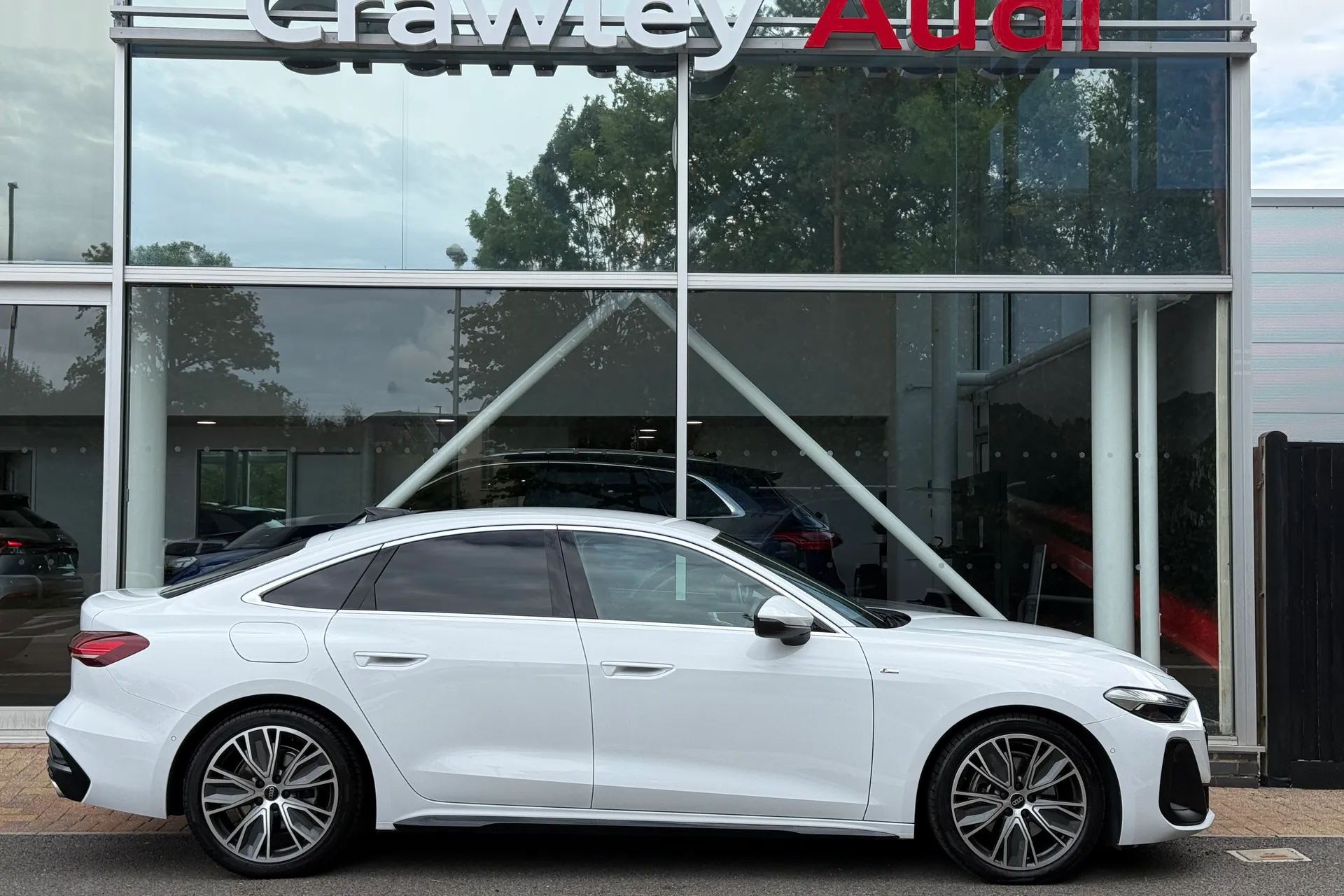 Audi A5 thumbnail image number 2